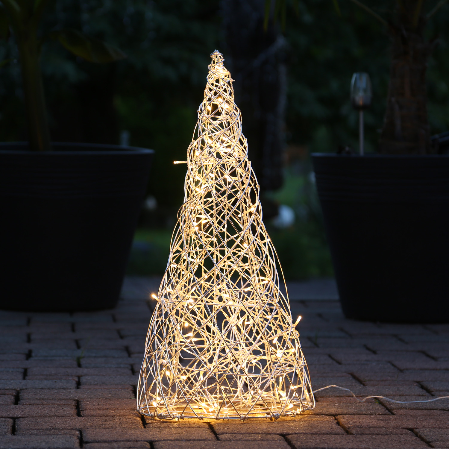 LED 3D Kegel - Gartenleuchte - Drahtleuchte - 100 warmweiße LED - für Außen - silberner Draht LED 3D Kegel - Gartenleuchte - Drahtleuchte - 100 warmweiße LED - für Außen - silberner Draht