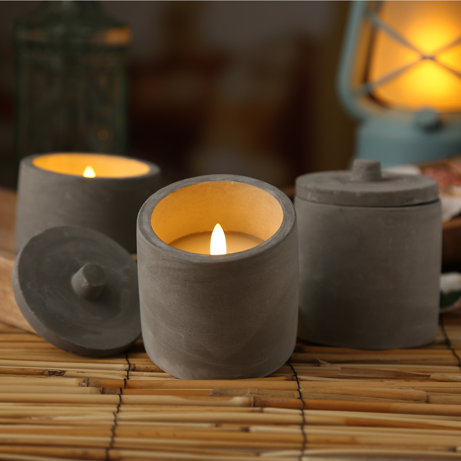 LED Kerzen im Topf - mit Deckel - Betonoptik - Timer - H: 10cm D: 8cm - grau - 3er Set LED Kerzen im Topf - mit Deckel - Betonoptik - Timer - H: 10cm D: 8cm - grau - 3er Set