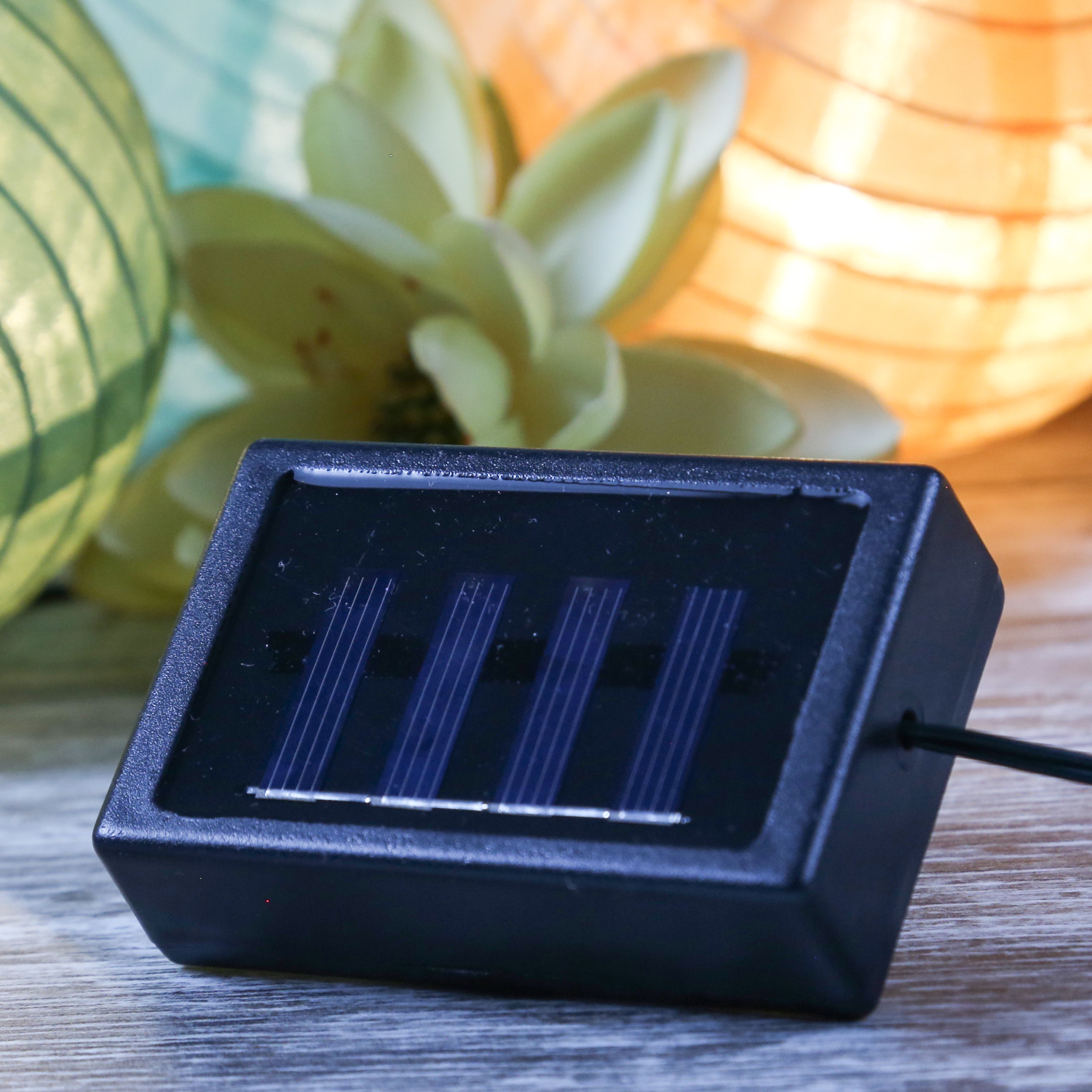 LED Solar Lichterkette LAMPION - Weltall Motiv - 10 LED - L: 4,5m - D: 7,5cm - Sensor - hellblau LED Solar Lichterkette LAMPION - Weltall Motiv - 10 LED - L: 4,5m - D: 7,5cm - Sensor - hellblau