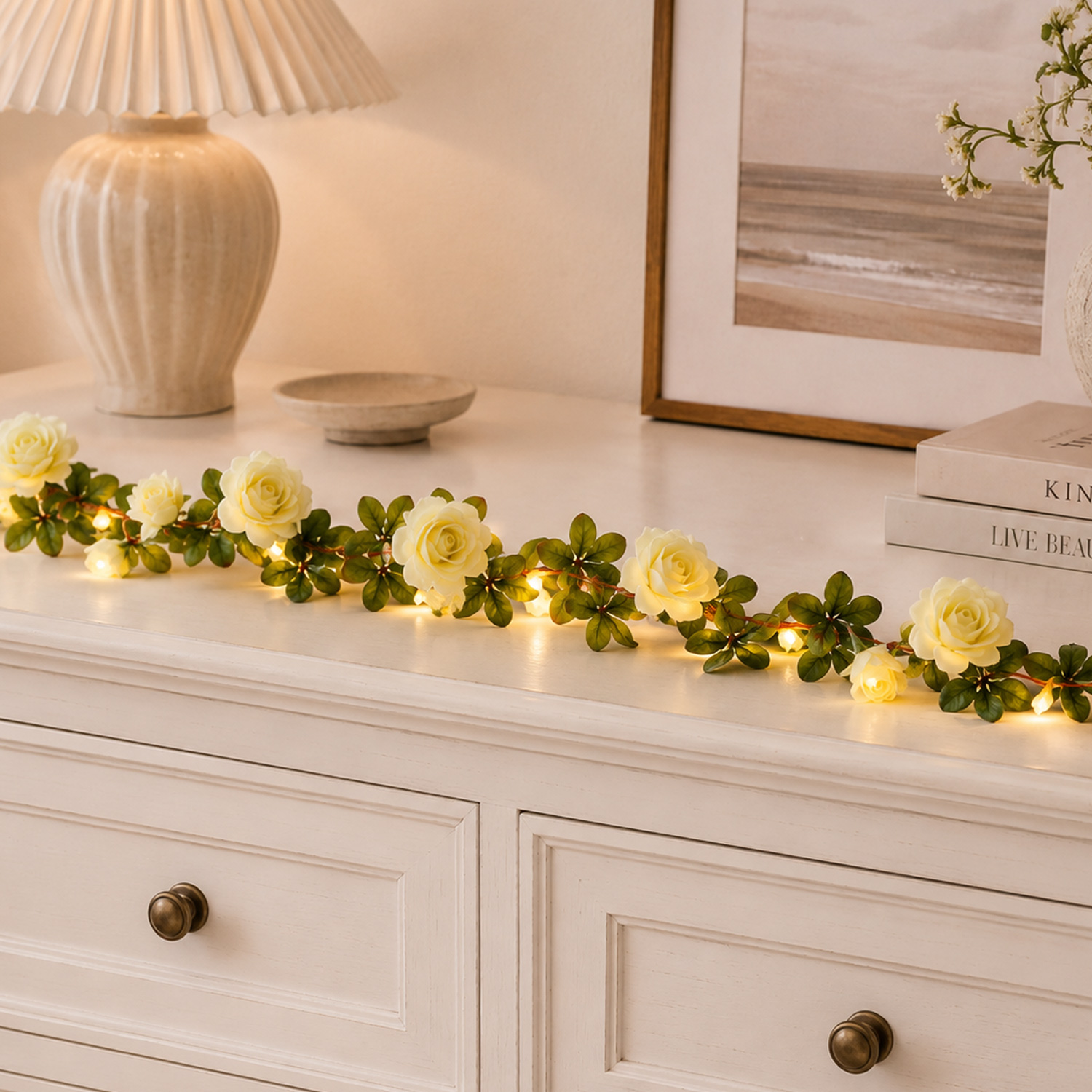 LED Lichterkette weiße Mini Rosen - 22 warmweiße LED - Batteriebetrieb - Timer L: 2,1m - für Innen