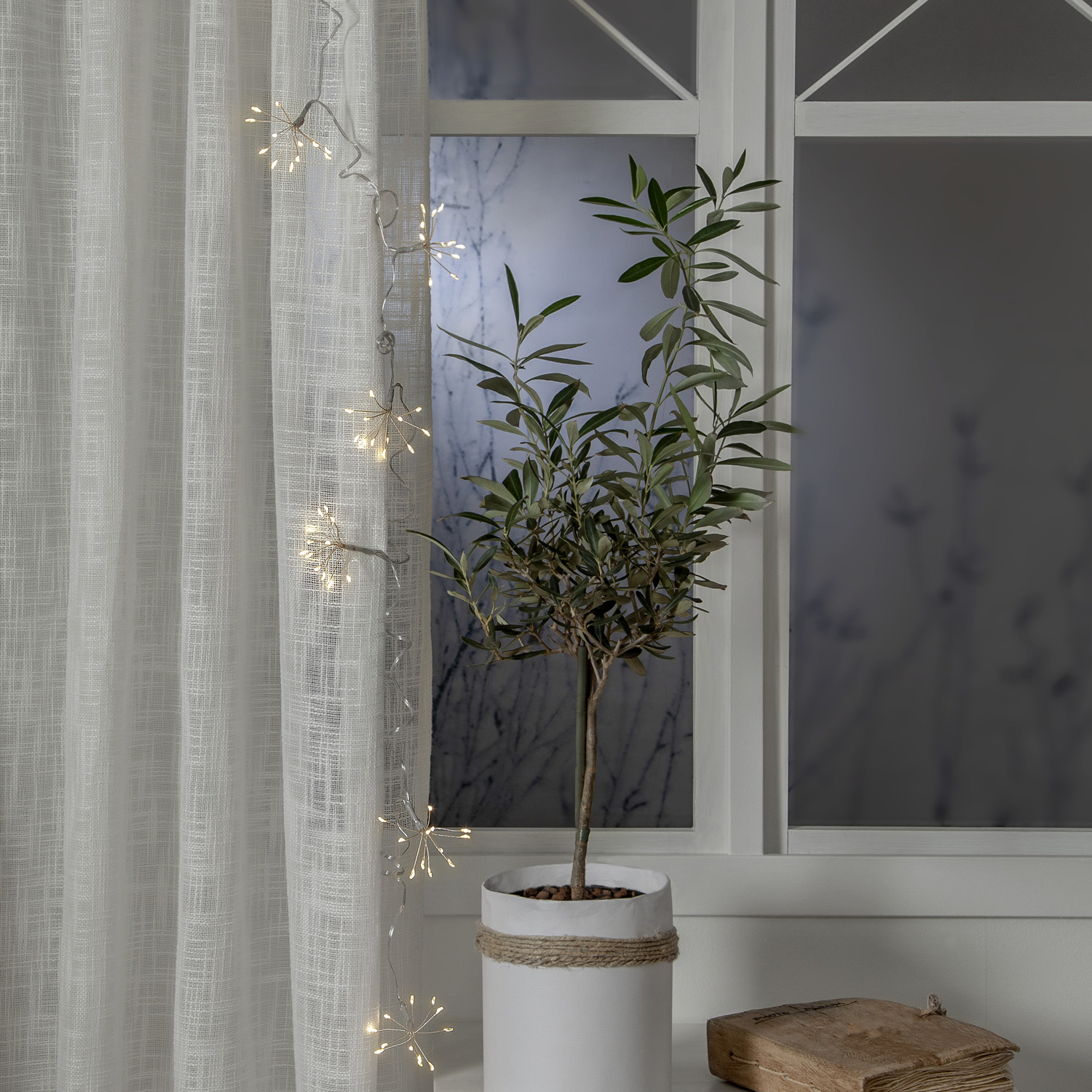 LED Lichterkette Dew Drop Blume - 96 Tautropfen LED - 8 Blüten - L: 2,1m - Timer - Batterie - Außen LED Lichterkette Dew Drop Blume - 96 Tautropfen LED - 8 Blüten - L: 2,1m - Timer - Batterie - Außen