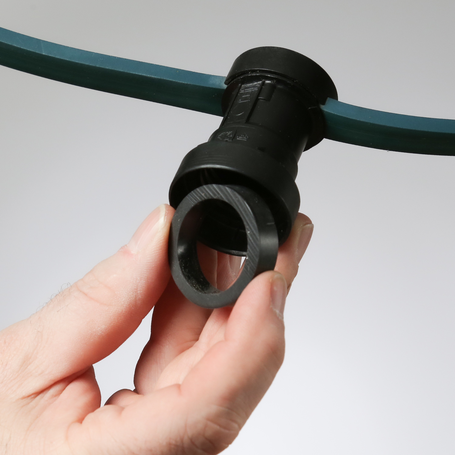 Illu-/Partylichterkette 5m - Außenlichterkette grün - Made in Germany 10 warmweiße LED Kugellampen Illu-/Partylichterkette 5m - Außenlichterkette grün - Made in Germany 10 warmweiße LED Kugellampen