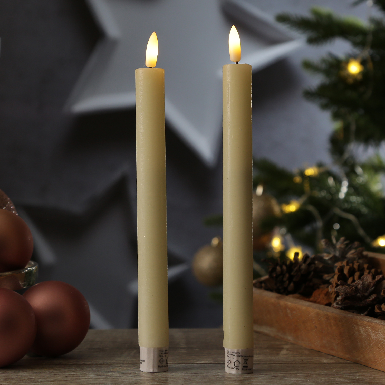 LED Stabkerzen LINA - Rustik-Optik - Echtwachs - 3D Flamme - H: 24cm - Timer - creme - 2er Set LED Stabkerzen LINA - Rustik-Optik - Echtwachs - 3D Flamme - H: 24cm - Timer - creme - 2er Set