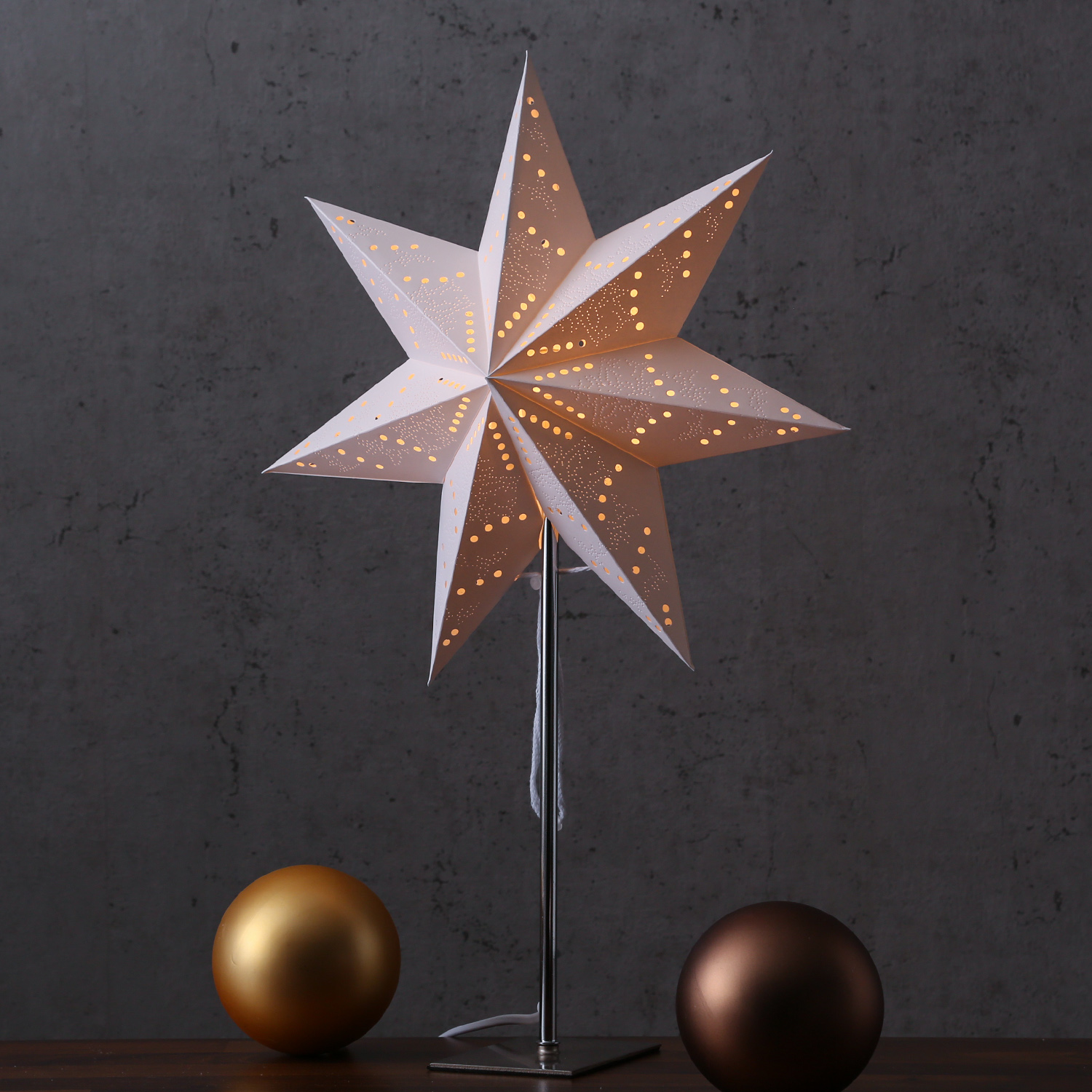 Papierstern LUNA - stehend - 7-zackig - D: 34cm, H: 55cm - inkl. E14 Fassung u. Kabel - weiß