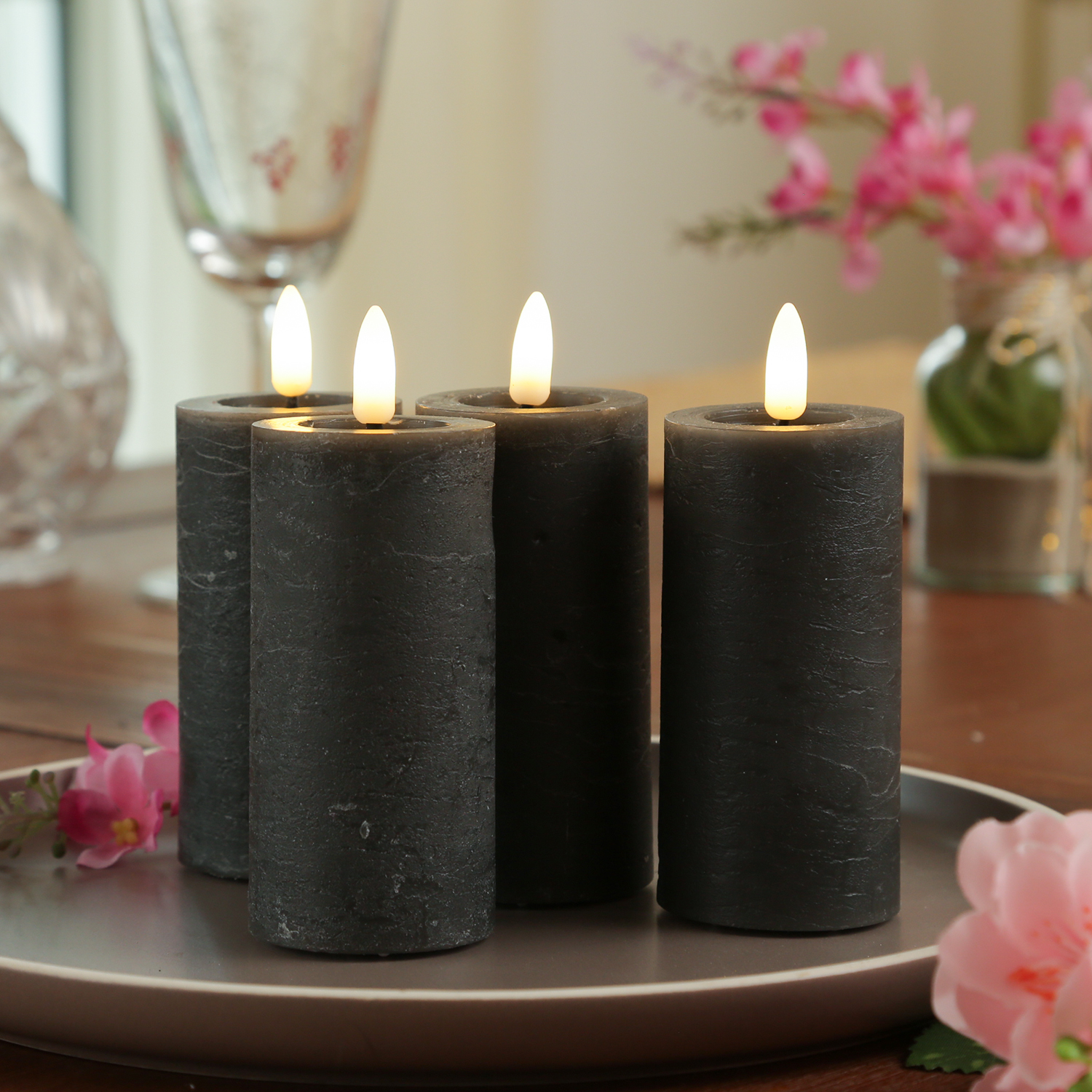 LED Kerze LINA - Rustik-Optik - Echtwachs - 3D Flamme - H: 12,5cm - D: 5cm - Timer - grau LED Kerze LINA - Rustik-Optik - Echtwachs - 3D Flamme - H: 12,5cm - D: 5cm - Timer - grau