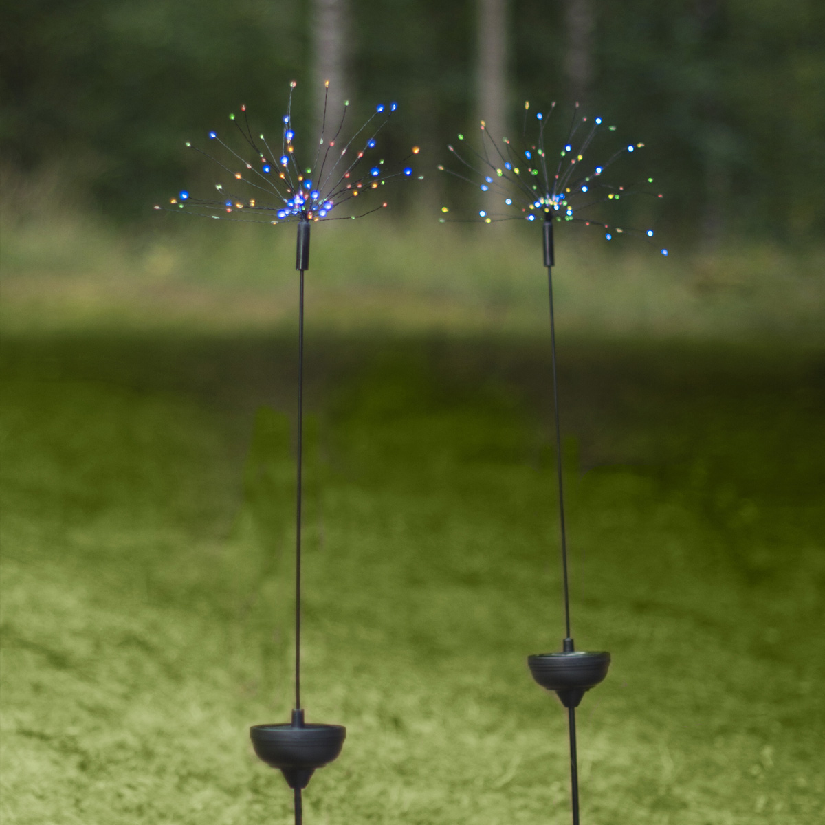 LED Solarstab FEUERWERK Gartendeko - 90 bunte LED - H: 100cm - Dämmerungssensor LED Solarstab FEUERWERK Gartendeko - 90 bunte LED - H: 100cm - Dämmerungssensor