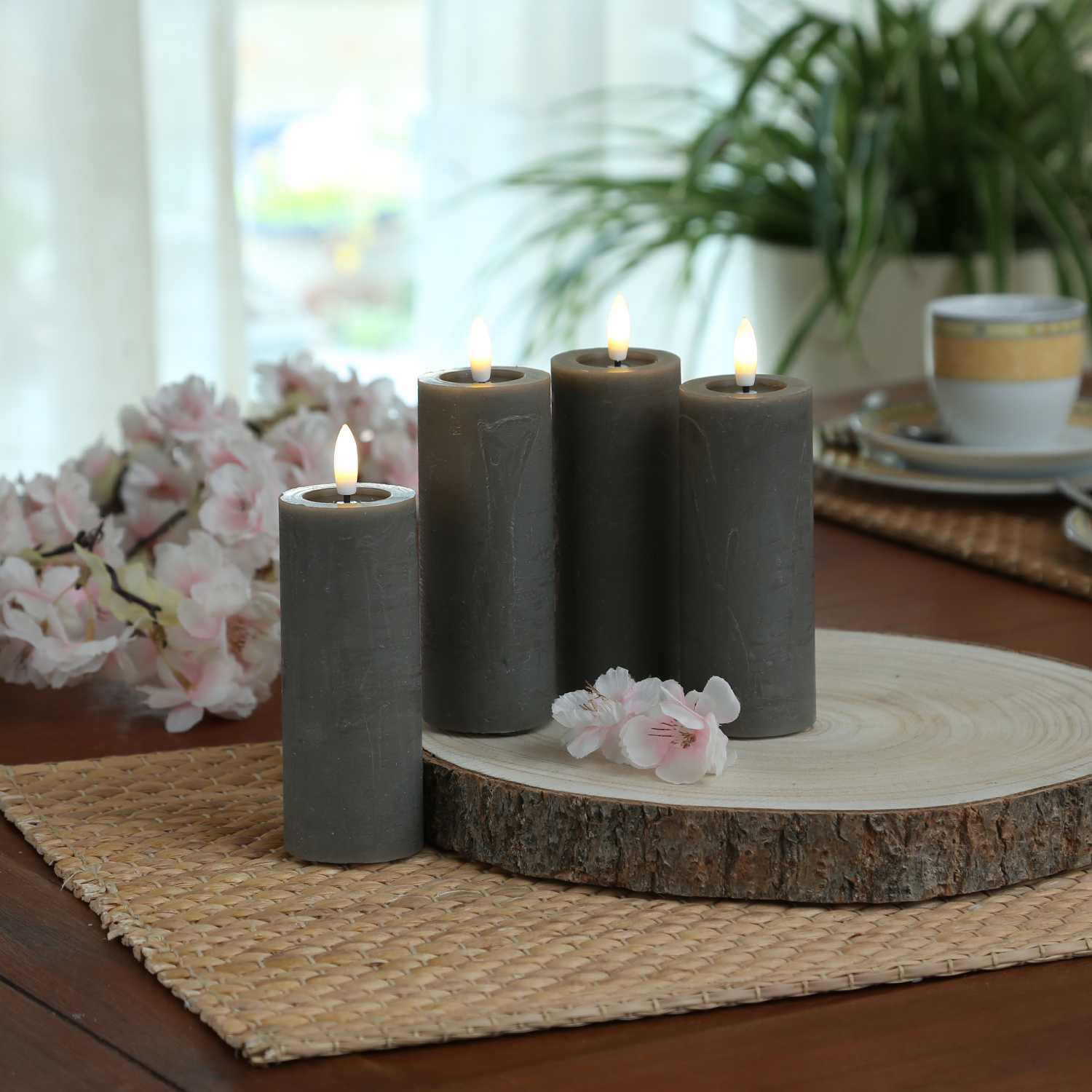LED Kerzenset LINA - Rustik-Optik - Echtwachs - H: 12,5cm - D: 5cm - Timer - grau - 4er Set