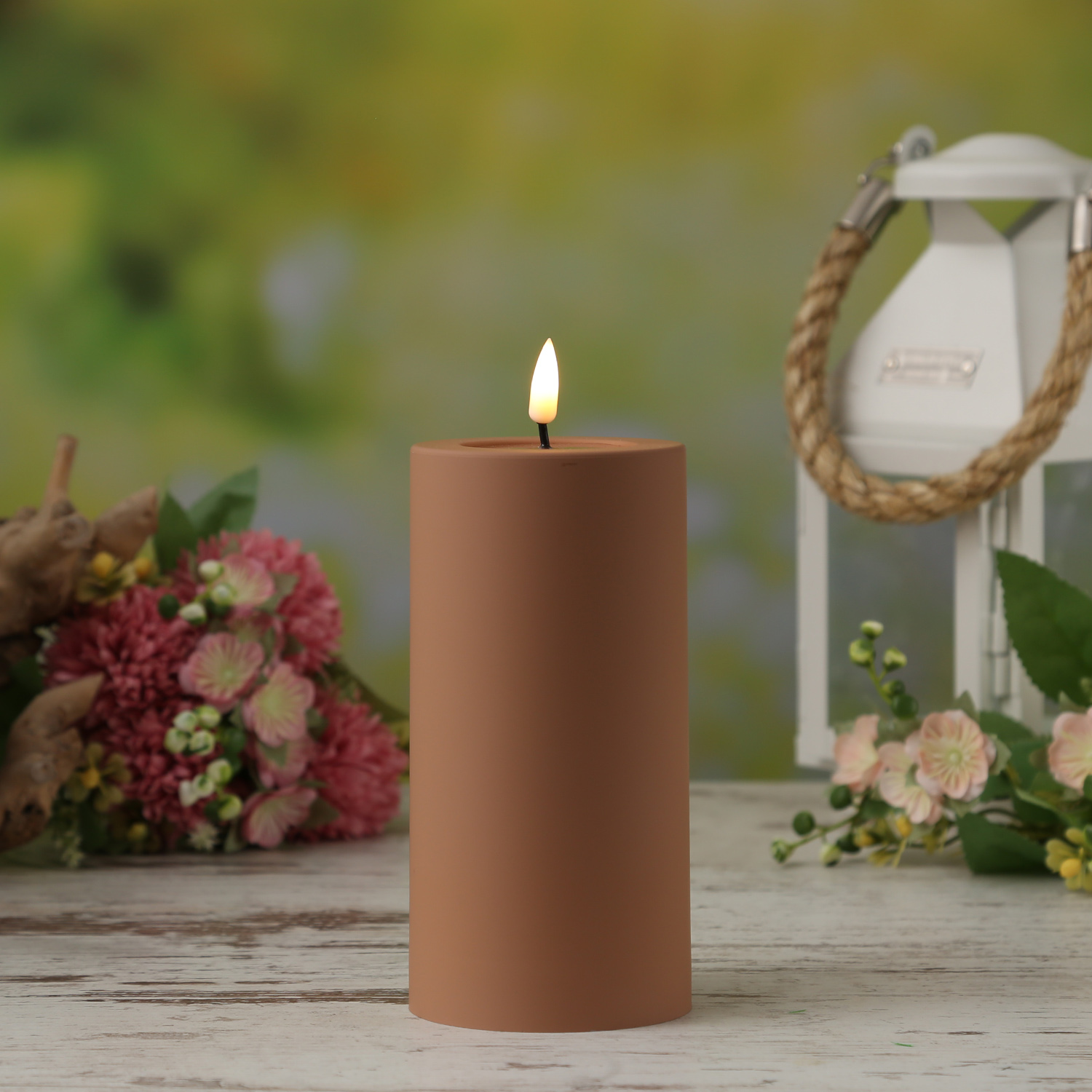 LED Stumpenkerze MIA - Kunststoff - 3D Flamme - H: 15cm - D: 7,5cm - für Außen - karamell LED Stumpenkerze MIA - Kunststoff - 3D Flamme - H: 15cm - D: 7,5cm - für Außen - karamell