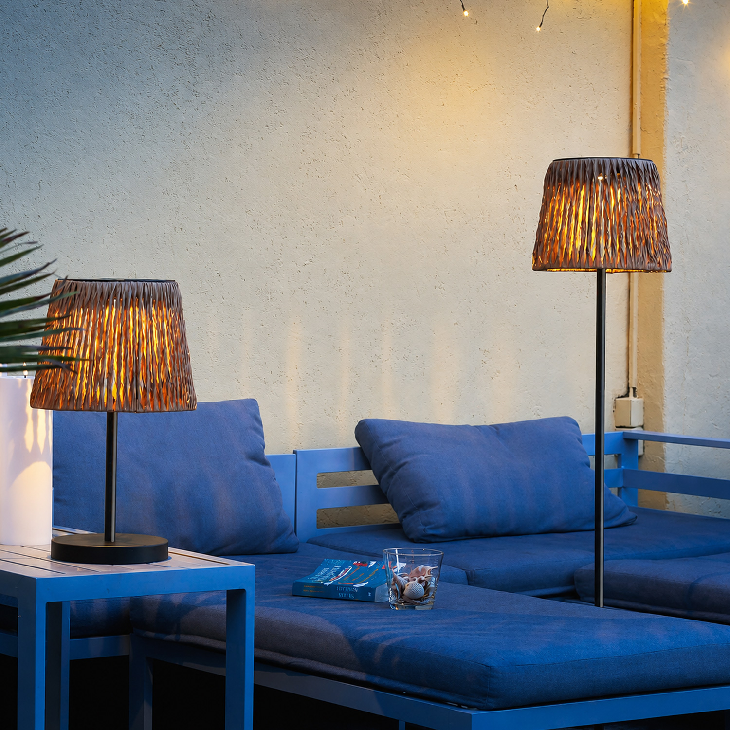 LED Solar Stehlampe in Rattan-Optik - Gartenlampe - 2 Höhenmöglichkeiten - H: 125cm - Lichtsensor