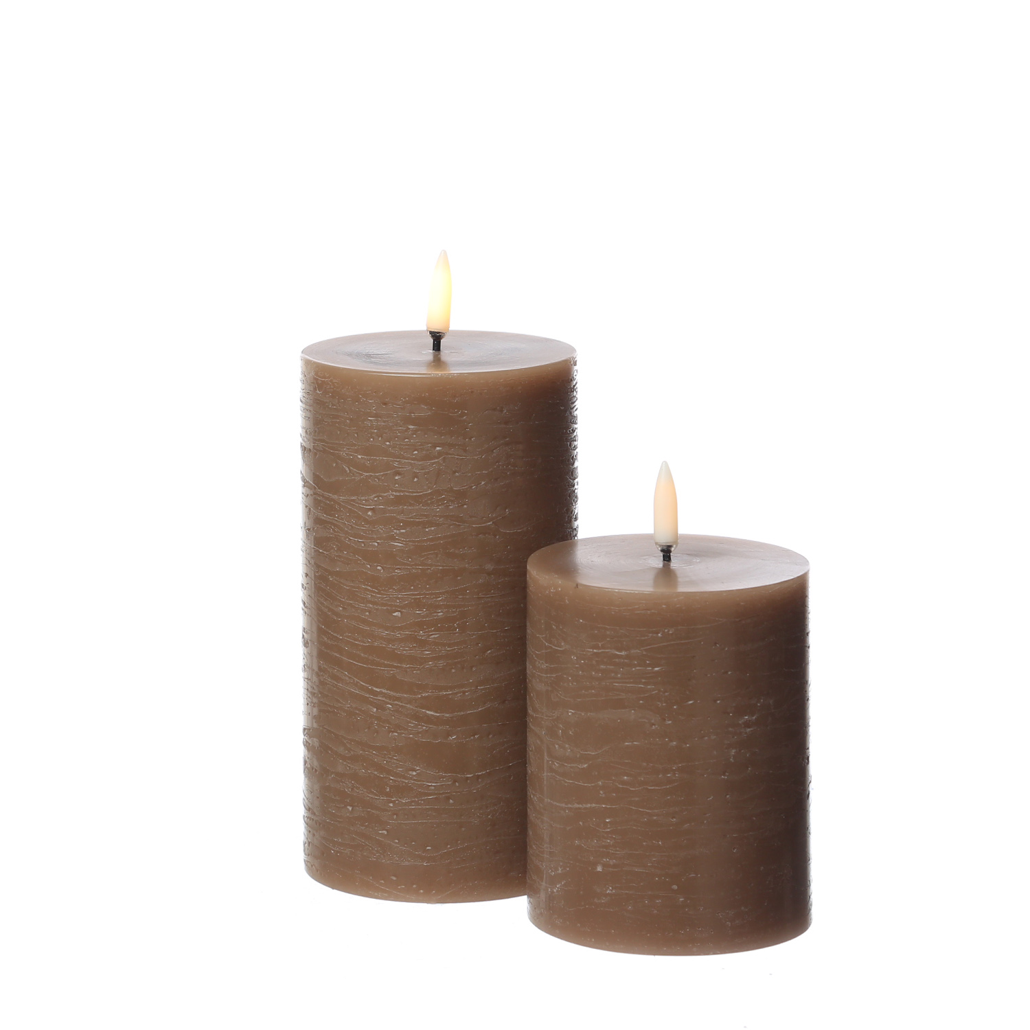 LED Kerze PIA - Rustik-Optik - Echtwachs - H: 15cm - D: 7,8cm - Timer - bis zu 1000 Std. - karamell LED Kerze PIA - Rustik-Optik - Echtwachs - H: 15cm - D: 7,8cm - Timer - bis zu 1000 Std. - karamell