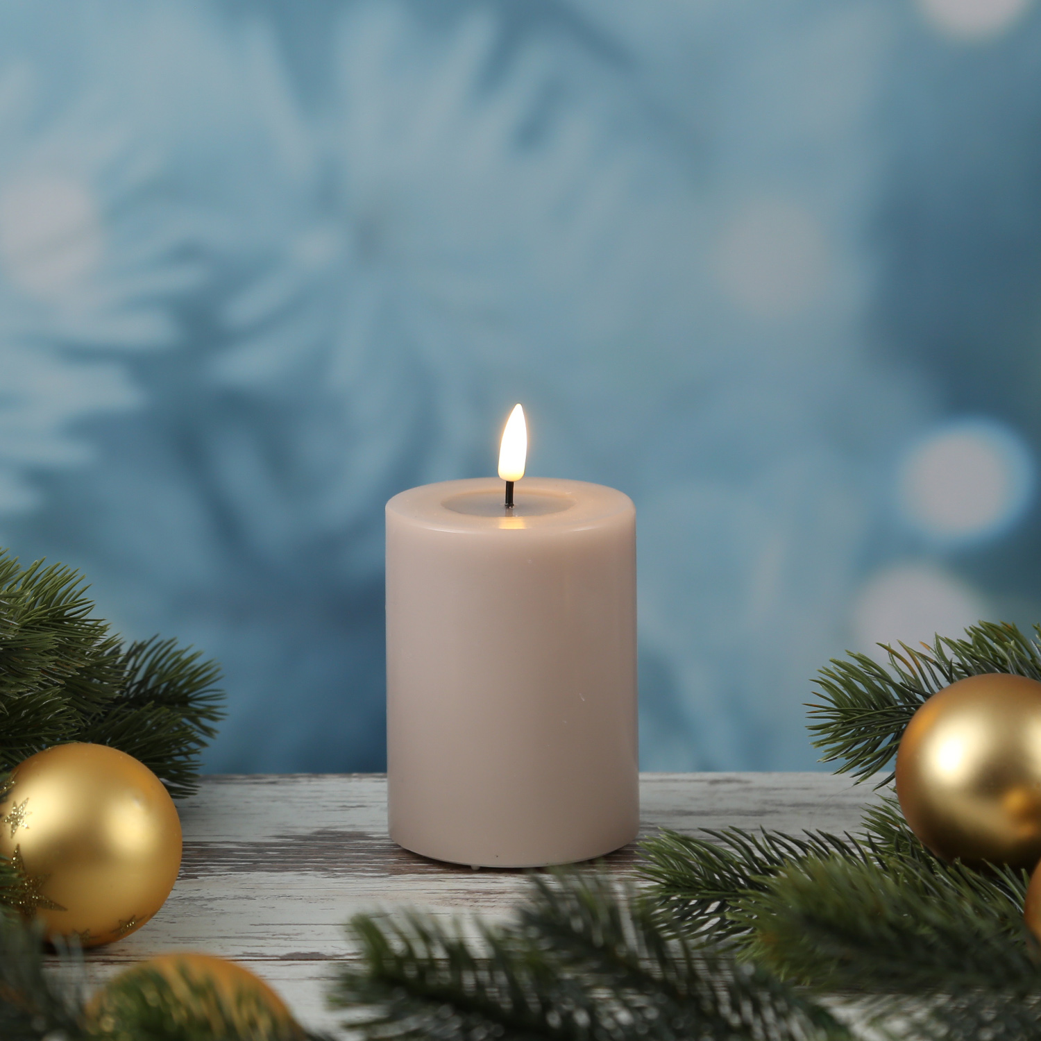 LED Stumpenkerze MIA - Echtwachs - realistische 3D Flamme - H: 10cm - D: 7,5cm - altrosa LED Stumpenkerze MIA - Echtwachs - realistische 3D Flamme - H: 10cm - D: 7,5cm - altrosa