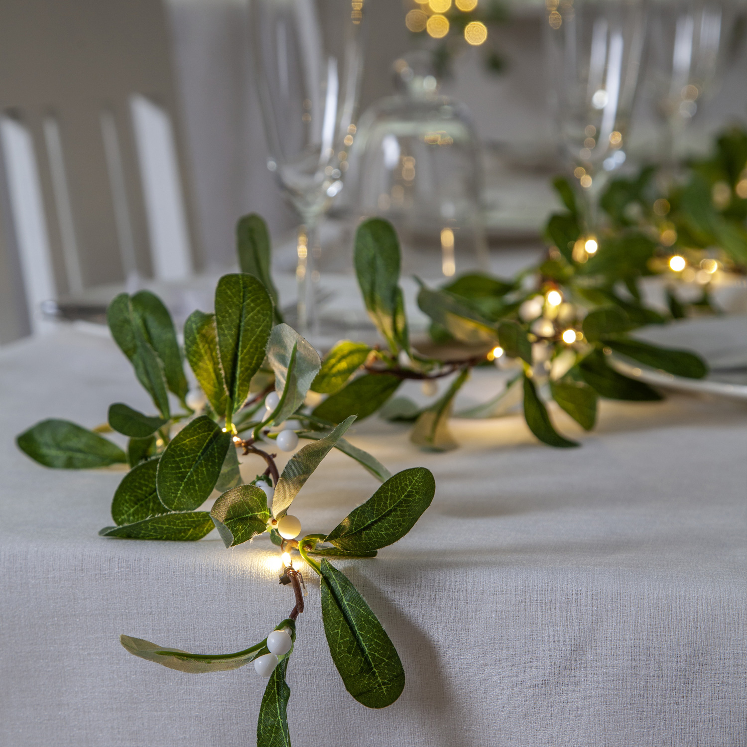 LED Mistelgirlande - 20 warmweiße LED - L: 1,80m - Timer - Batteriebetrieben - grün LED Mistelgirlande - 20 warmweiße LED - L: 1,80m - Timer - Batteriebetrieben - grün