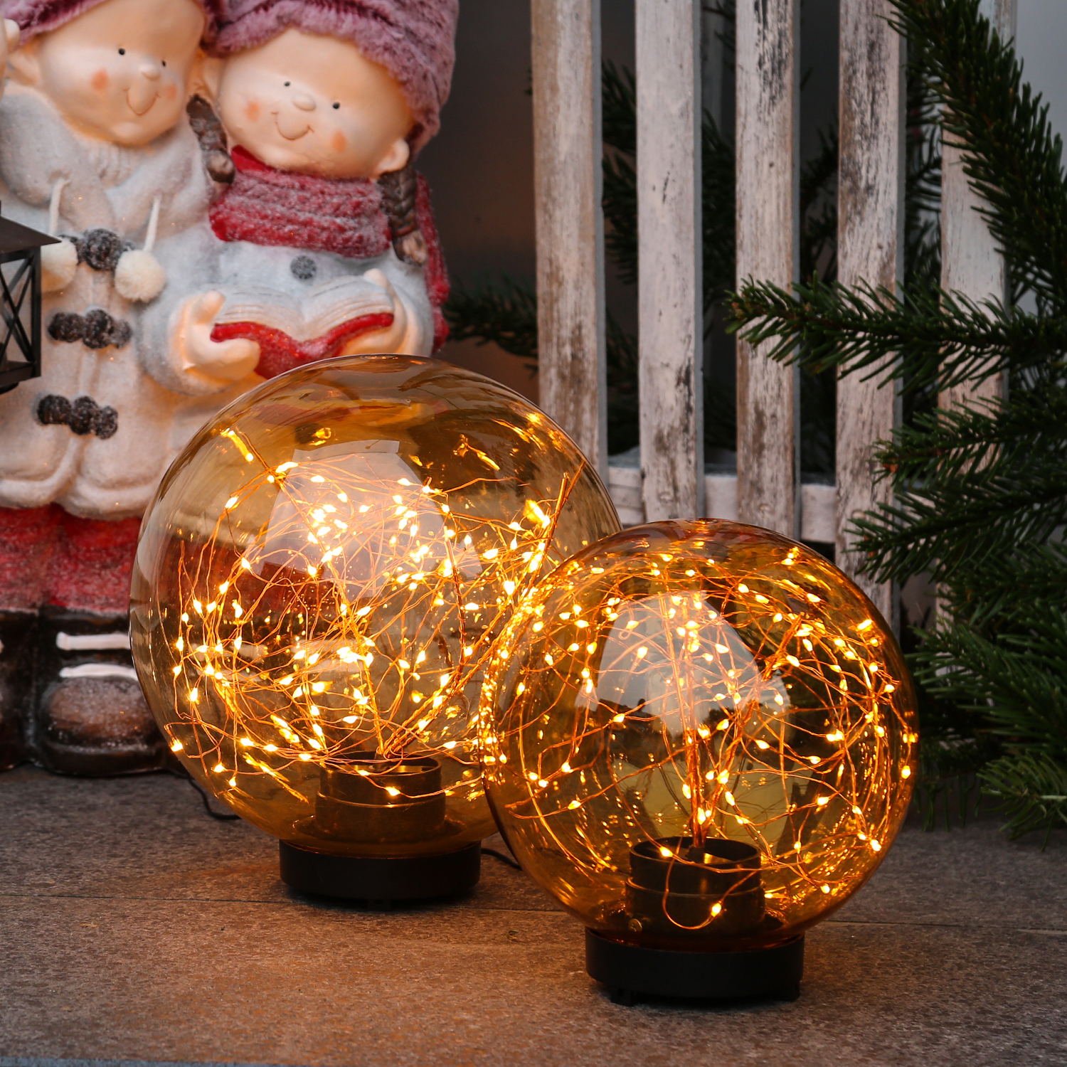 LED Kugel mit Drahtlicherkette - stehend - 100 bernsteinfarbene LED - D: 25cm - f. Außen - amber