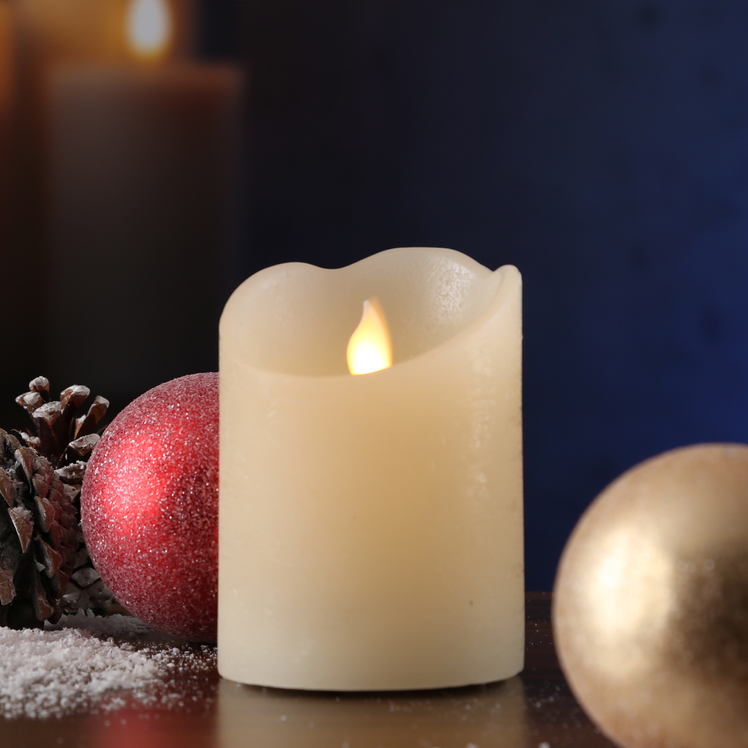 LED Kerze M-TWINKLE - Echtwachs - mechanisch bewegte Flamme - H: 10cm - D: 7,5cm - Timer - creme LED Kerze M-TWINKLE - Echtwachs - mechanisch bewegte Flamme - H: 10cm - D: 7,5cm - Timer - creme