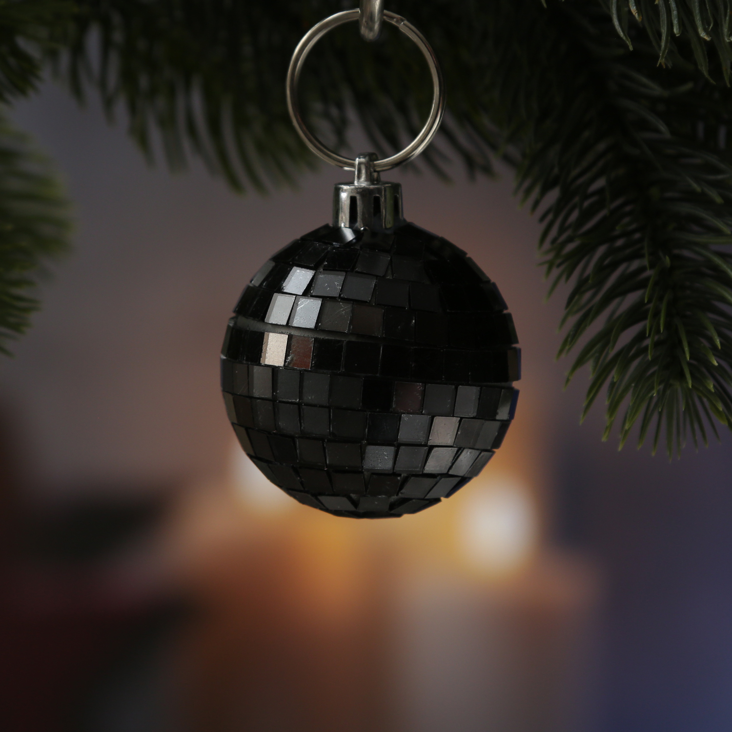 Christbaumschmuck Discokugel - Spiegelkugel 5cm  - Weihnachtskugel - 5x5mm Spiegel - schwarz - 12St. Christbaumschmuck Discokugel - Spiegelkugel 5cm  - Weihnachtskugel - 5x5mm Spiegel - schwarz - 12St.