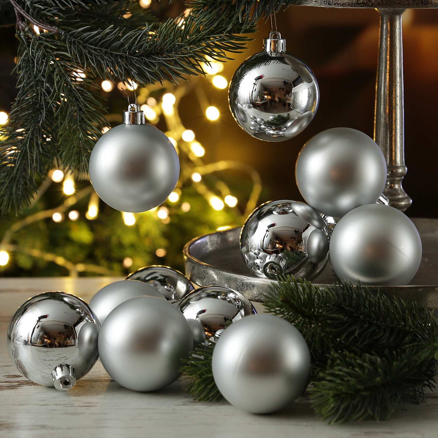 Christbaumkugeln - Weihnachtbaumskugeln - bruchfest - D: 6cm - glänzend/matt  - silber - 12er Set Christbaumkugeln - Weihnachtbaumskugeln - bruchfest - D: 6cm - glänzend/matt  - silber - 12er Set