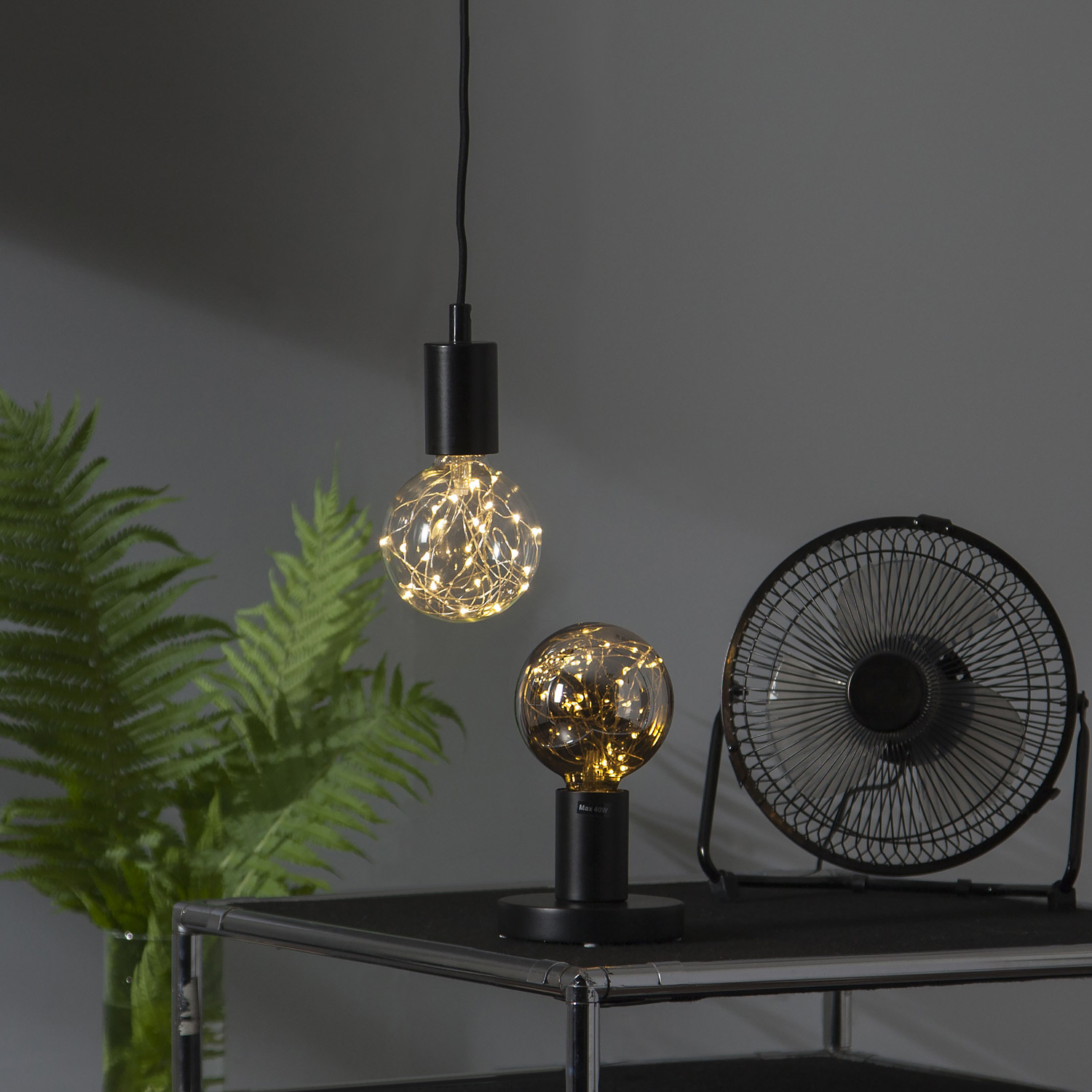 Lampenhalterung | GLANS | E27 | →12cm x ↑17cm | 180cm Kabel | Röhre lang | stehend | Schwarz Lampenhalterung | GLANS | E27 | →12cm x ↑17cm | 180cm Kabel | Röhre lang | stehend | Schwarz