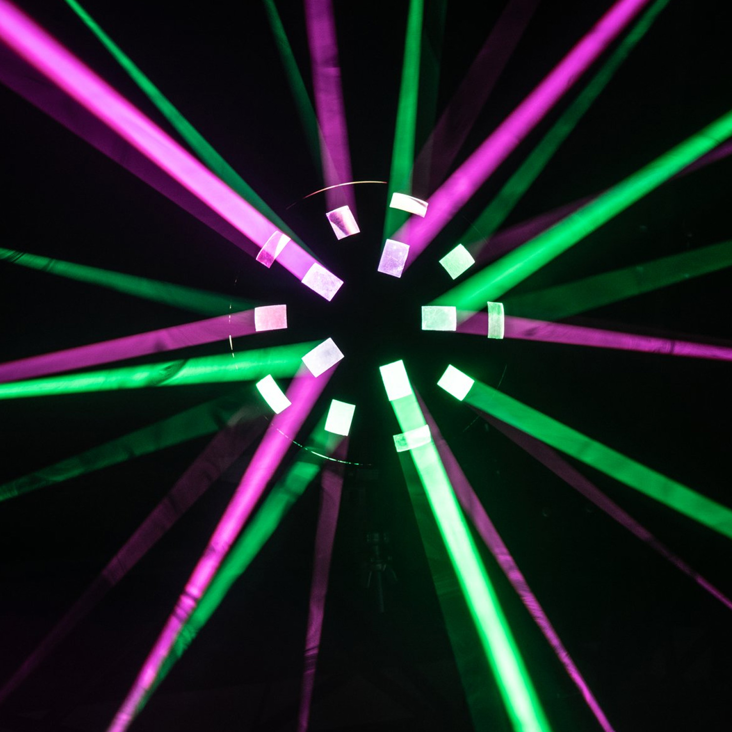 Power Mushroom - starker LED Lichteffekt - 8 Farben - IR Fernbedienung
