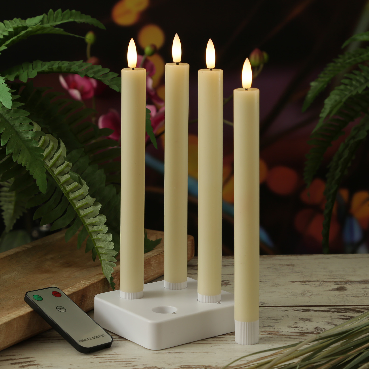 LED Stabkerzen LISA - Echtwachs - mit Ladestation - inkl. Fernbedienung - H: 25cm - creme - 4er Set LED Stabkerzen LISA - Echtwachs - mit Ladestation - inkl. Fernbedienung - H: 25cm - creme - 4er Set