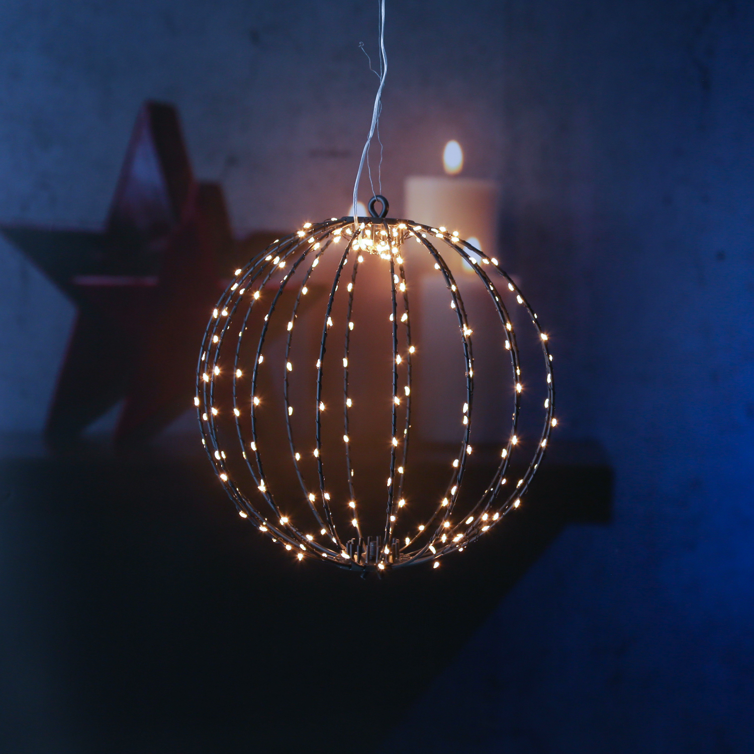 LED Drahtkugel - 3D Leuchtkugel - D: 28cm - 192 bernstein LED - faltbar - 8 Modi/Timer - Innen/Außen