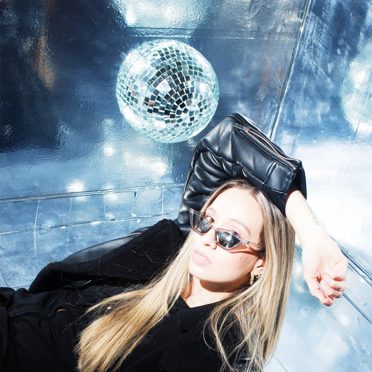 Spiegelkugel 15cm - gold - Discokugel Echtglas - 10x10mm Spiegel - PROMO - Metallöse oben + unten