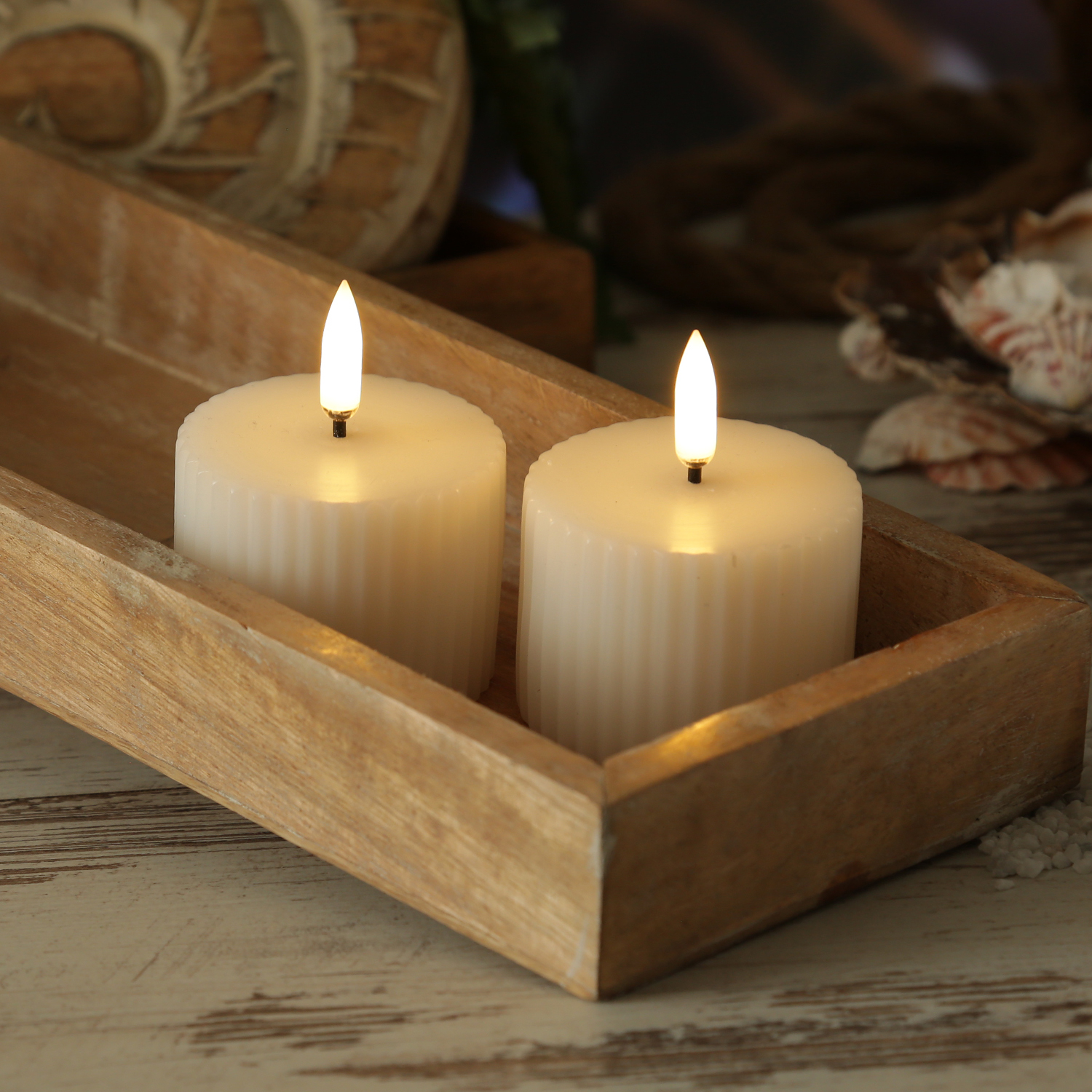 LED Mini Kerzen THEA - mit Rillen - Echtwachs - D: 5,8cm - H: 4,5cm - Timer - weiß - 2er Set LED Mini Kerzen THEA - mit Rillen - Echtwachs - D: 5,8cm - H: 4,5cm - Timer - weiß - 2er Set