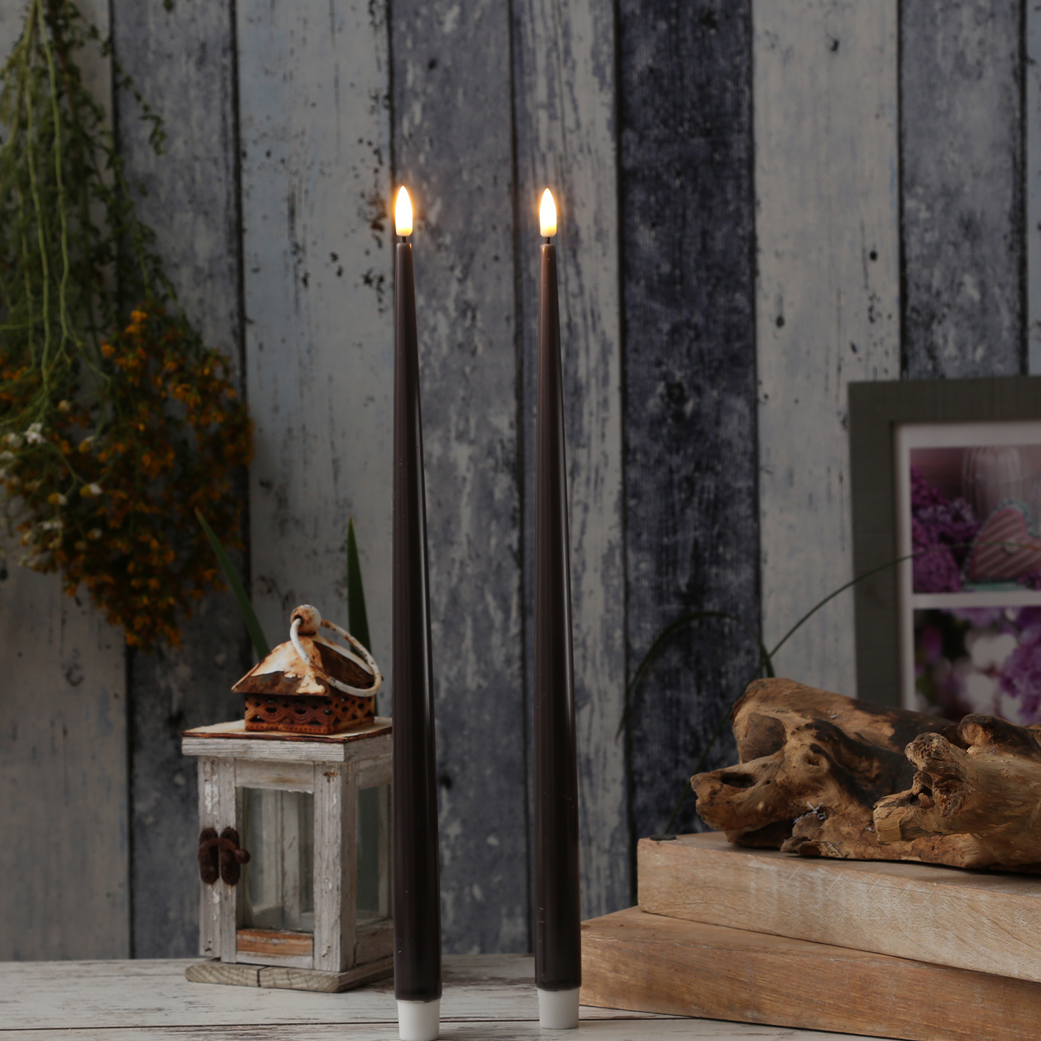 LED Stabkerzen ELLA - Echtwachs - realistische 3D Flamme - H: 38cm - mokka - 2 Stück LED Stabkerzen ELLA - Echtwachs - realistische 3D Flamme - H: 38cm - mokka - 2 Stück
