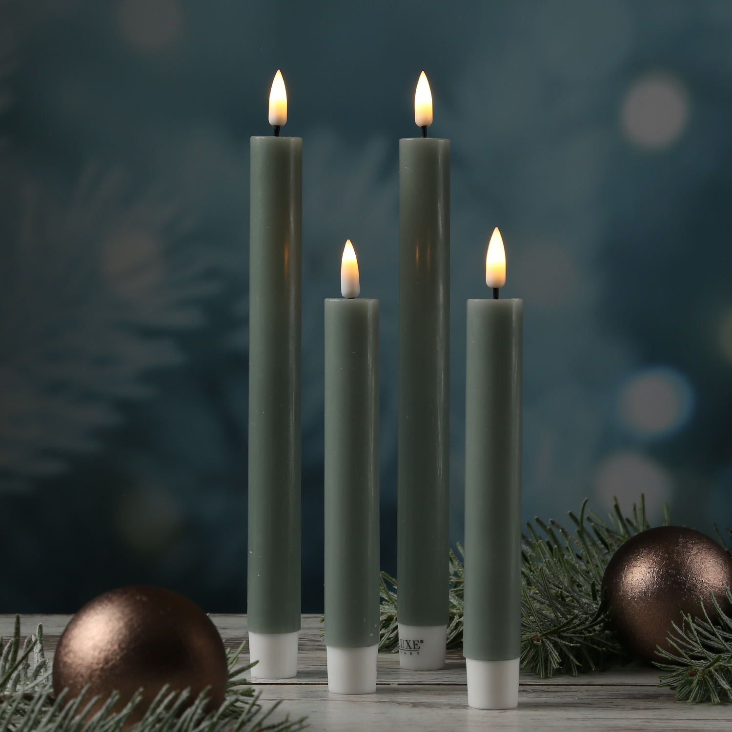 LED Stabkerzen MIA - Echtwachs - realistische 3D Flamme - H: 24cm - salbeigrün - 2 Stk LED Stabkerzen MIA - Echtwachs - realistische 3D Flamme - H: 24cm - salbeigrün - 2 Stk