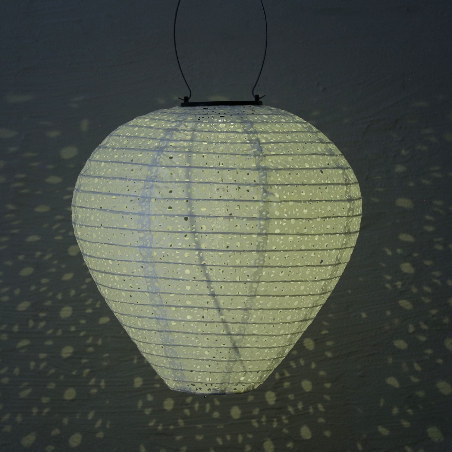 LED Solar Lampion Ballon - Blumenmuster - warmweiß - H: 30cm - D:30cm - Lichtsensor - weiß - 2 Stück