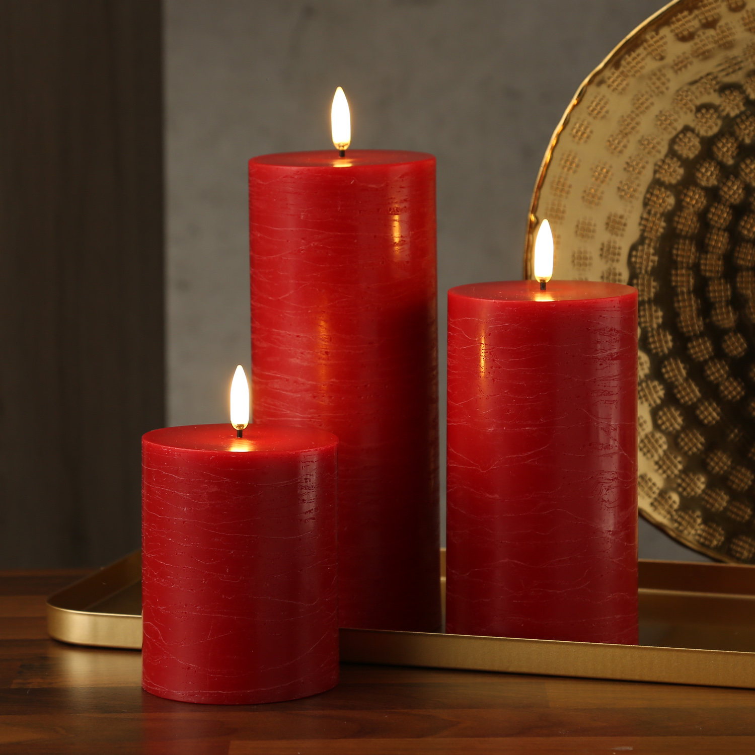 LED Kerze PIA - Rustik-Optik - Echtwachs - H: 15cm - D: 7,8cm - Timer - bis zu 1000 Std. - rot LED Kerze PIA - Rustik-Optik - Echtwachs - H: 15cm - D: 7,8cm - Timer - bis zu 1000 Std. - rot