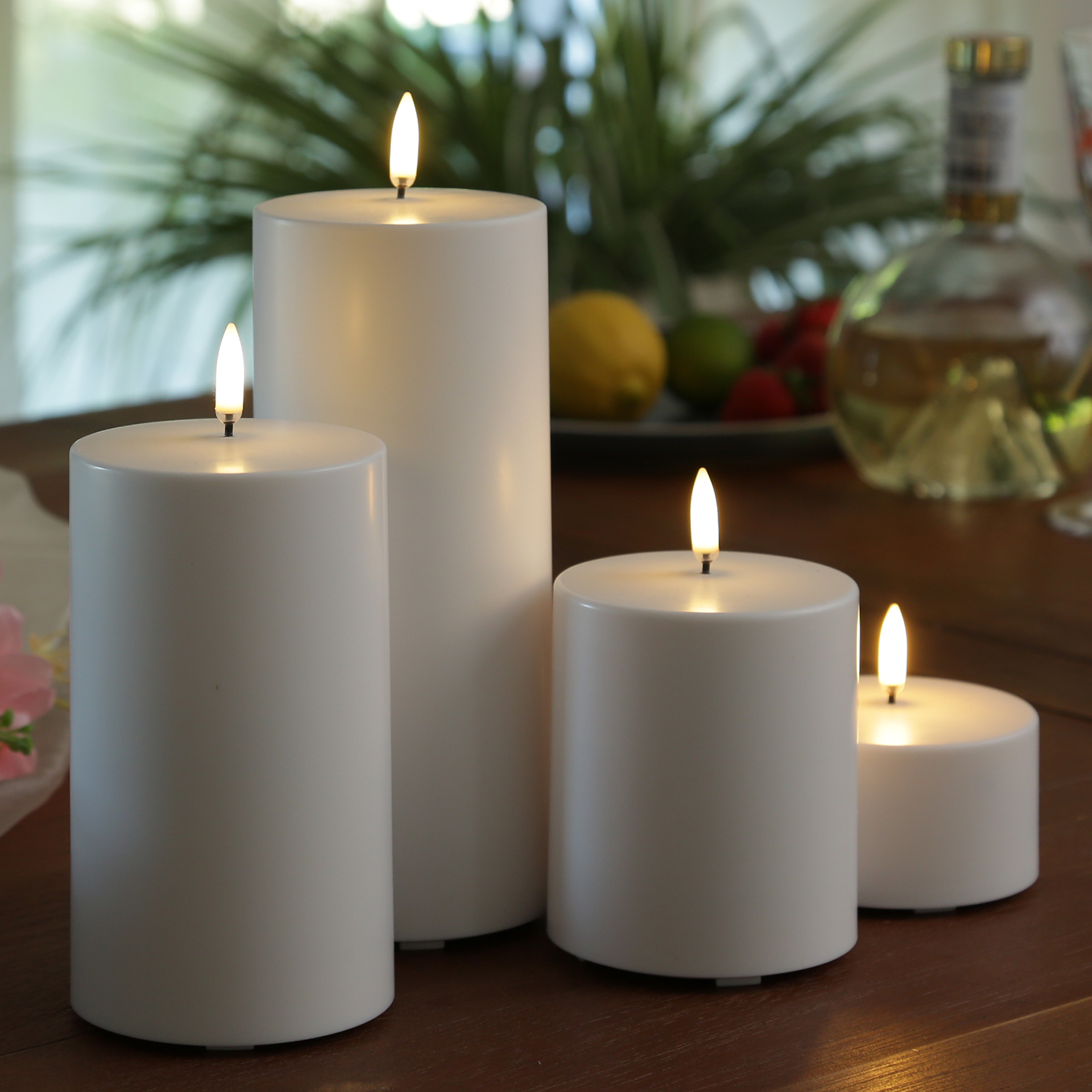 LED Kerze THEA - Kunststoff - Timer - H: 20cm - D: 8,4cm - bis zu 2500 Std.  - für Außen - weiß LED Kerze THEA - Kunststoff - Timer - H: 20cm - D: 8,4cm - bis zu 2500 Std.  - für Außen - weiß