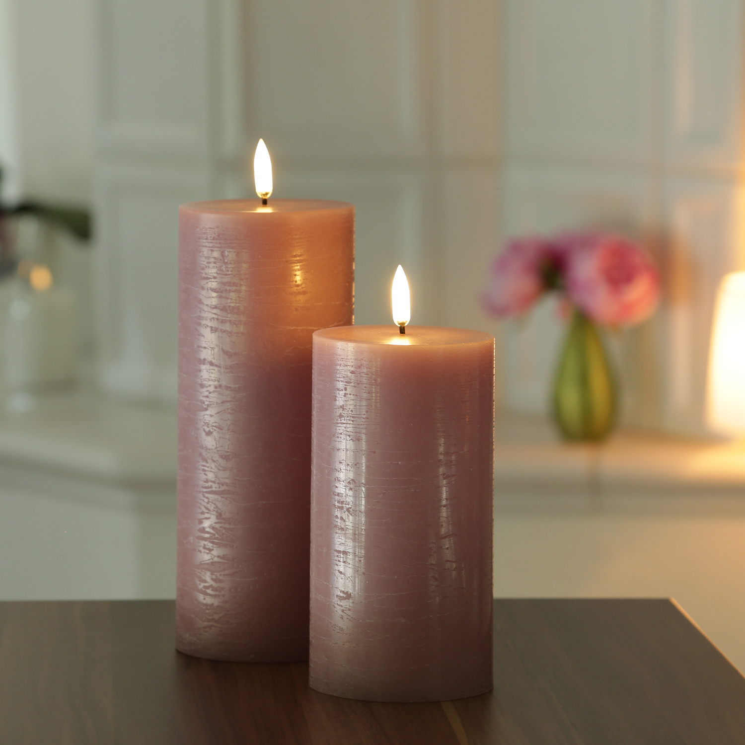 LED Kerze PIA - Rustik-Optik - Echtwachs - H: 15cm - D: 7,8cm - Timer - bis zu 1000 Std. - rosa LED Kerze PIA - Rustik-Optik - Echtwachs - H: 15cm - D: 7,8cm - Timer - bis zu 1000 Std. - rosa