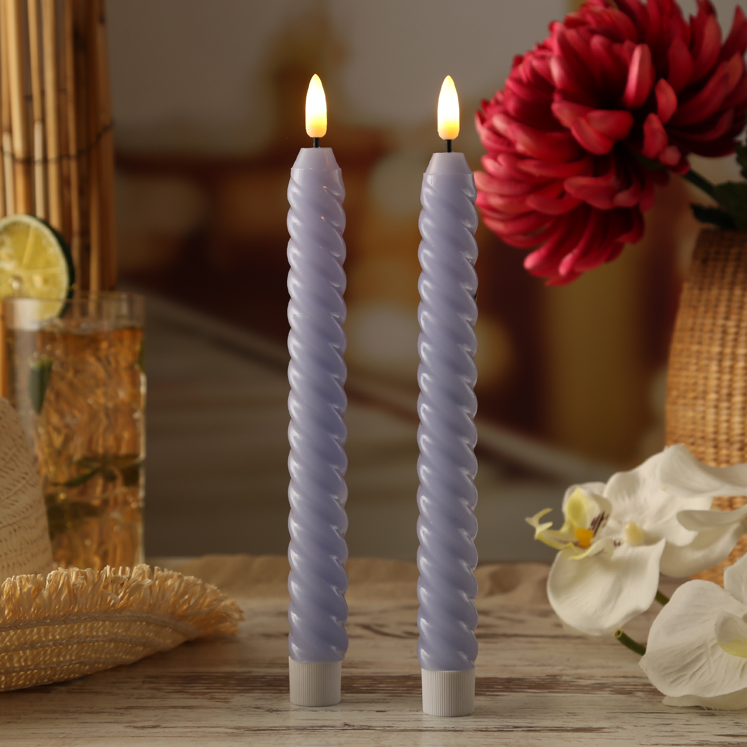 LED Stabkerzen SWIRL - Echtwachs - flackernde 3D Flamme - H: 25cm - Timer - flieder - 2er Set LED Stabkerzen SWIRL - Echtwachs - flackernde 3D Flamme - H: 25cm - Timer - flieder - 2er Set