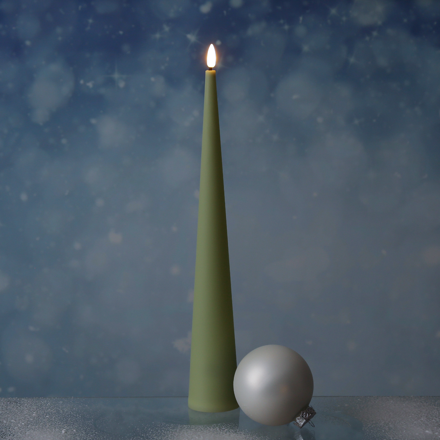 LED Kegelkerze - Kunststoff - realistische 3D Flamme - H: 35cm - Timer - für Außen - grün LED Kegelkerze - Kunststoff - realistische 3D Flamme - H: 35cm - Timer - für Außen - grün