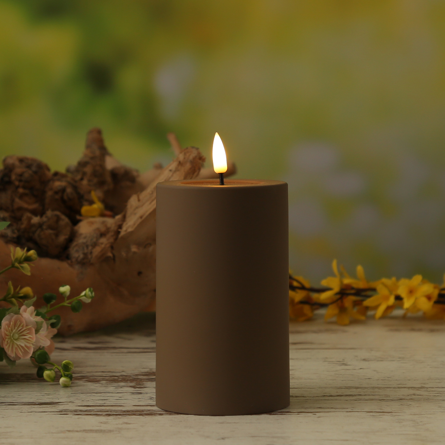LED Stumpenkerze MIA - Kunststoff - 3D Flamme - H: 12,5cm - D: 7,5cm - für Außen - mokka/braun LED Stumpenkerze MIA - Kunststoff - 3D Flamme - H: 12,5cm - D: 7,5cm - für Außen - mokka/braun