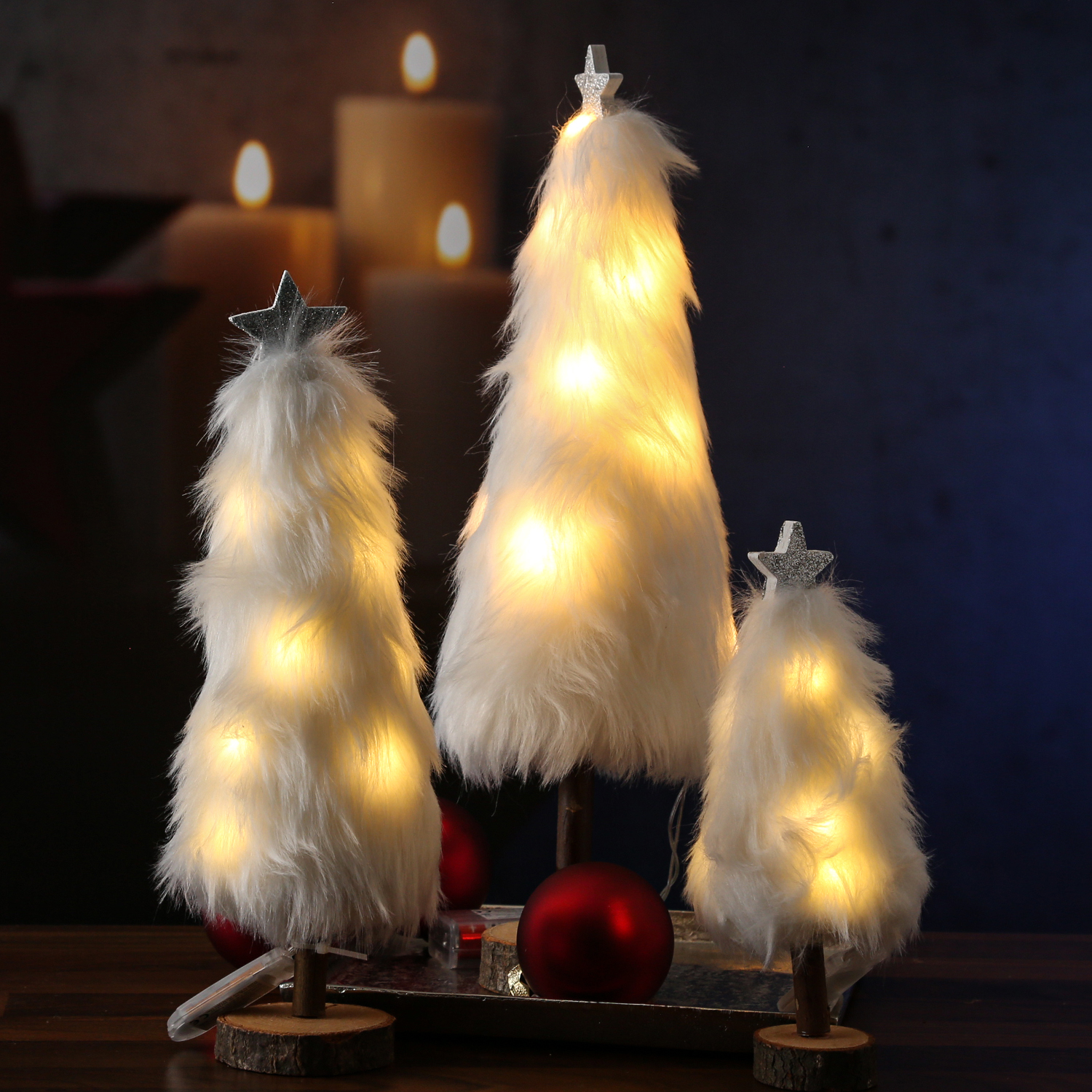 LED Dekobaum PLÜSCH - Holz - Plüschfell - warmweiße LED - Sternspitze - H: 27,5cm - Batterie - weiß LED Dekobaum PLÜSCH - Holz - Plüschfell - warmweiße LED - Sternspitze - H: 27,5cm - Batterie - weiß