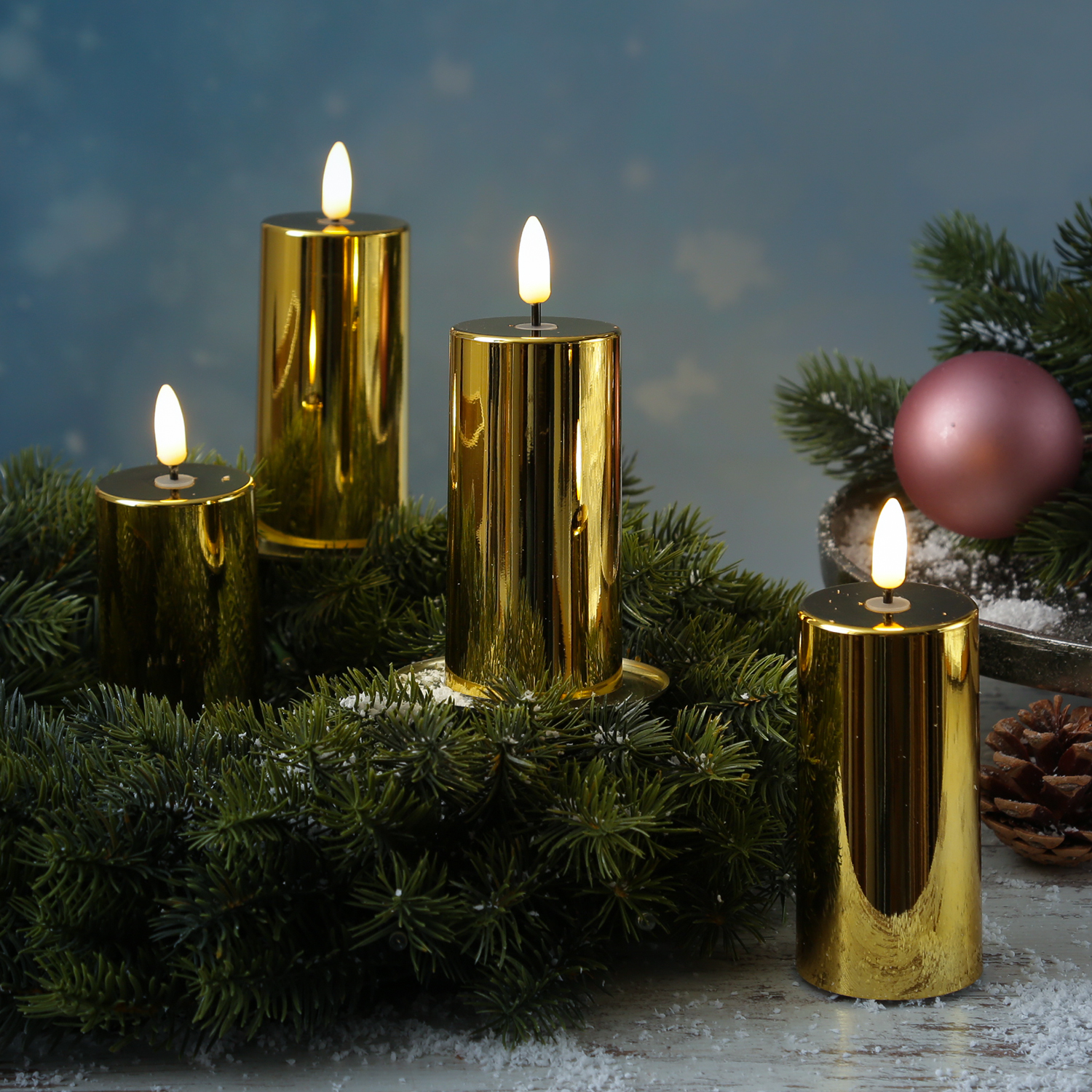 LED Kerzenset - Kunststoff - Timer - H: 12,5cm - D: 5cm - gold glänzend - 4er Set LED Kerzenset - Kunststoff - Timer - H: 12,5cm - D: 5cm - gold glänzend - 4er Set