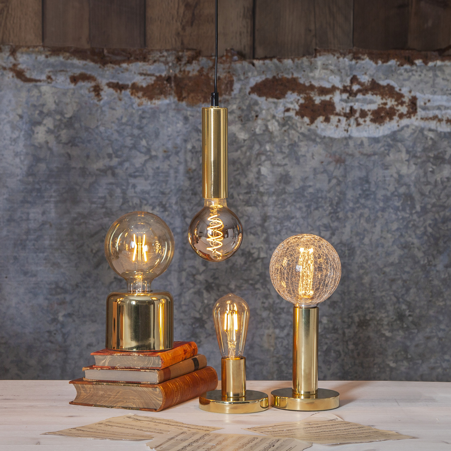 Lampenhalterung | GLANS | E27 | 12cm x 17cm | 180cm Kabel | Röhre lang | stehend | Messing Lampenhalterung | GLANS | E27 | 12cm x 17cm | 180cm Kabel | Röhre lang | stehend | Messing