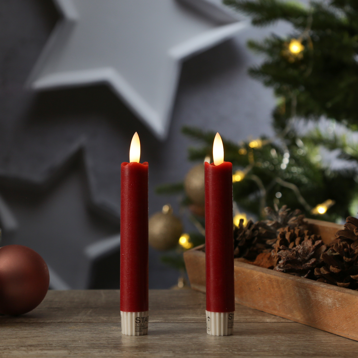 LED Stabkerzen LINA - Rustik-Optik - Echtwachs - flackernd  - H: 15cm - Timer - rot - 2er Set LED Stabkerzen LINA - Rustik-Optik - Echtwachs - flackernd  - H: 15cm - Timer - rot - 2er Set