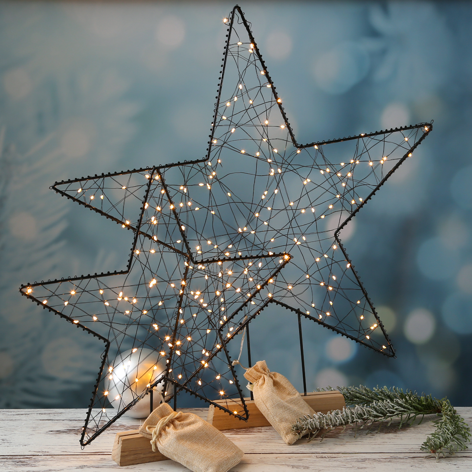 LED Metallstern - Metall und Holz - 150 bernsteinfarbene LED - H: 58cm - stehend - Timer - Batterie LED Metallstern - Metall und Holz - 150 bernsteinfarbene LED - H: 58cm - stehend - Timer - Batterie