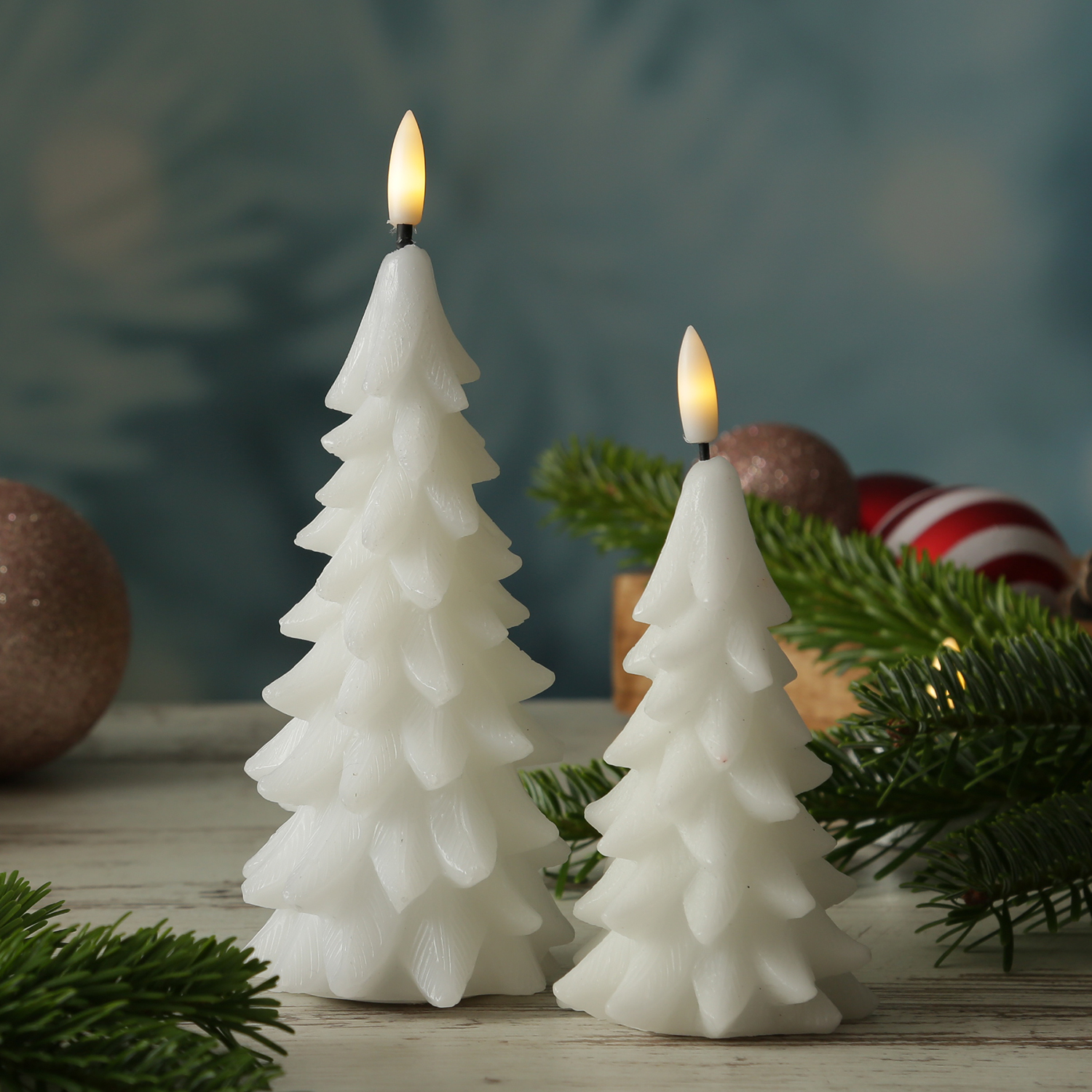 LED Kerze Tannenbaum - Echtwachs - 3D Flamme - inkl. Batterie - H: 16cm - Timer - weiß LED Kerze Tannenbaum - Echtwachs - 3D Flamme - inkl. Batterie - H: 16cm - Timer - weiß