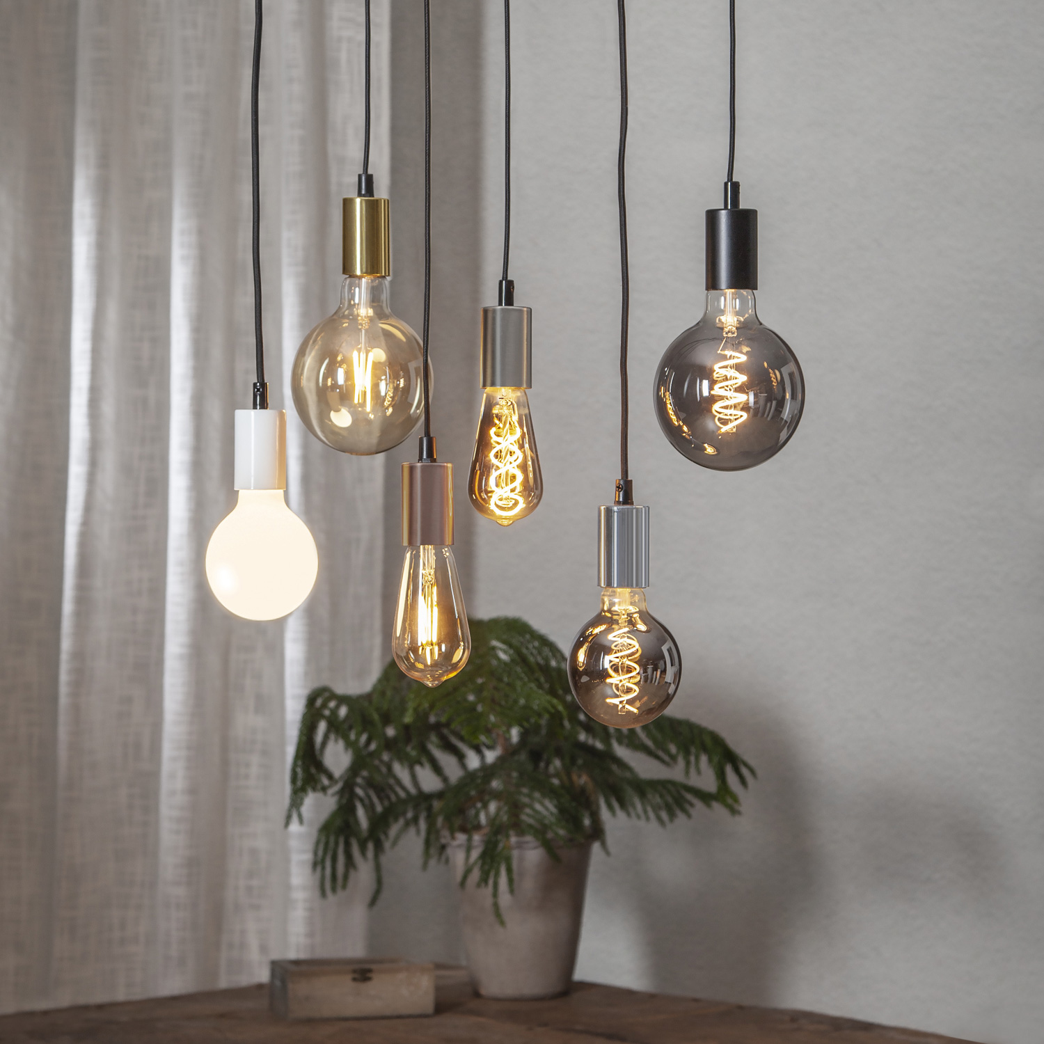 Lampenfassung "Stil" - E27 Fassung - Schalter - L: 3,5m - Textilkabel - Fassung Messing Lampenfassung "Stil" - E27 Fassung - Schalter - L: 3,5m - Textilkabel - Fassung Messing