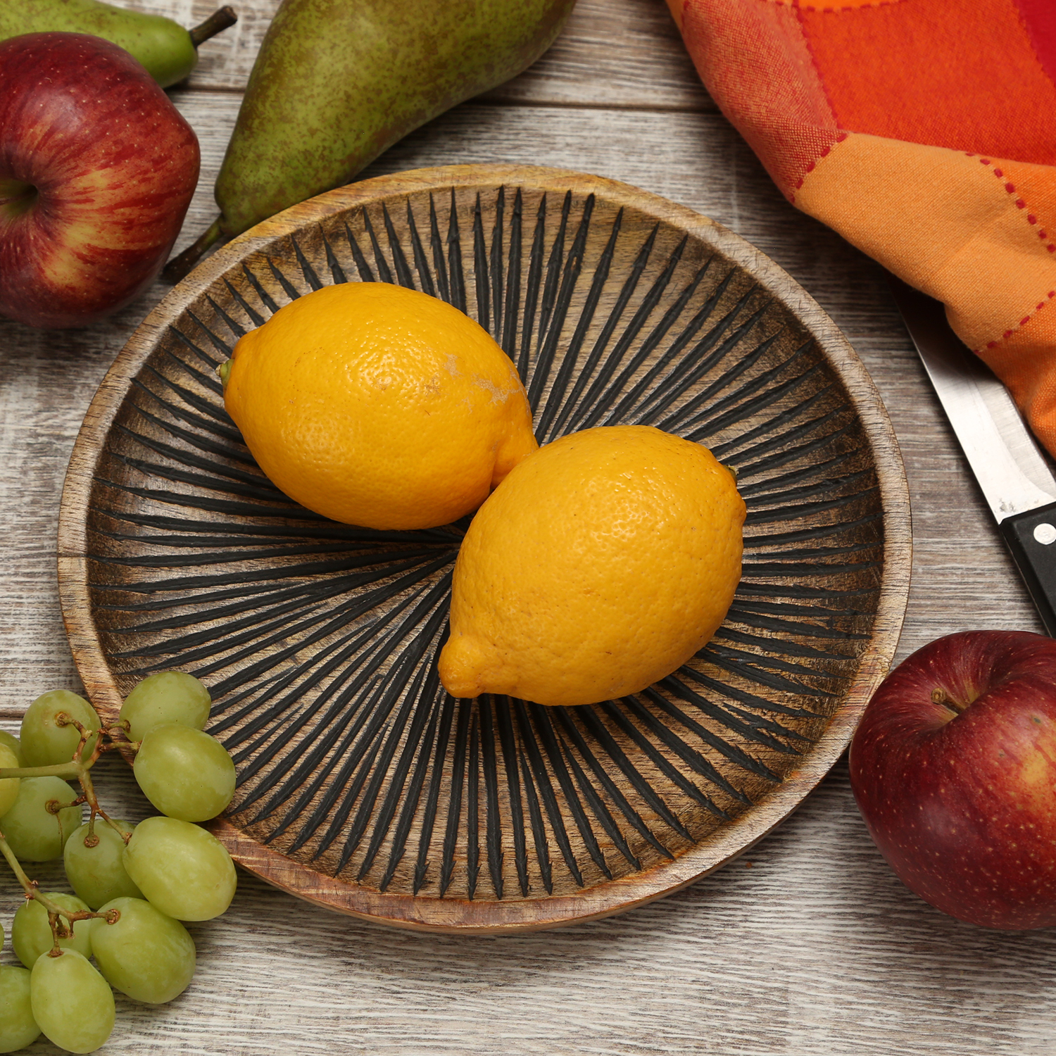 Holzteller - Dekotablett - rund - Mangoholz - D: 22,5cm - H: 2cm - natur, schwarz Holzteller - Dekotablett - rund - Mangoholz - D: 22,5cm - H: 2cm - natur, schwarz