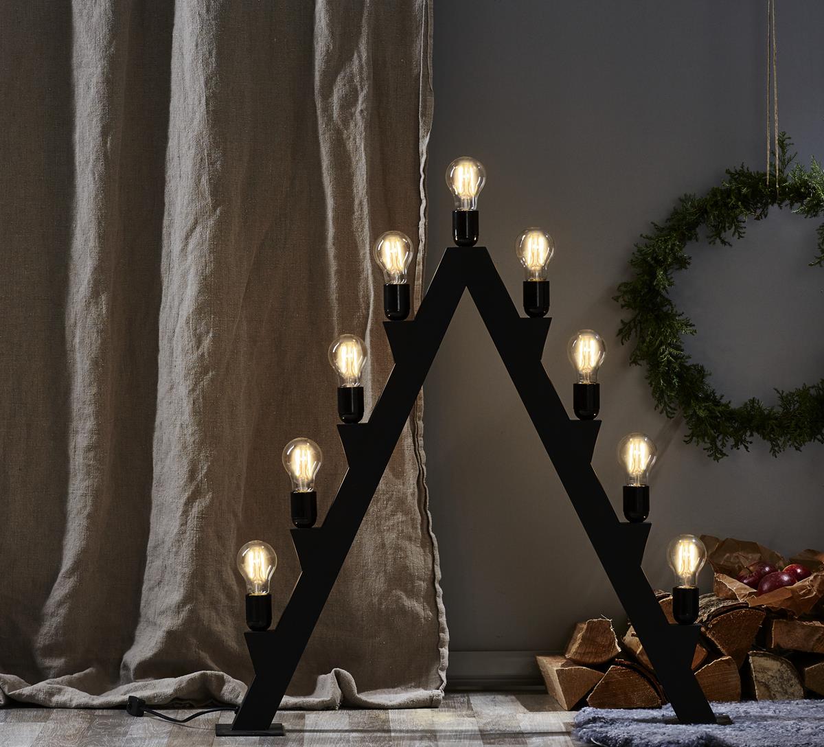 Fensterleuchter "Max" - 9flammig - E27 Fassungen - B: 60cm, H: 77cm - Schalter - schwarz Fensterleuchter "Max" - 9flammig - E27 Fassungen - B: 60cm, H: 77cm - Schalter - schwarz