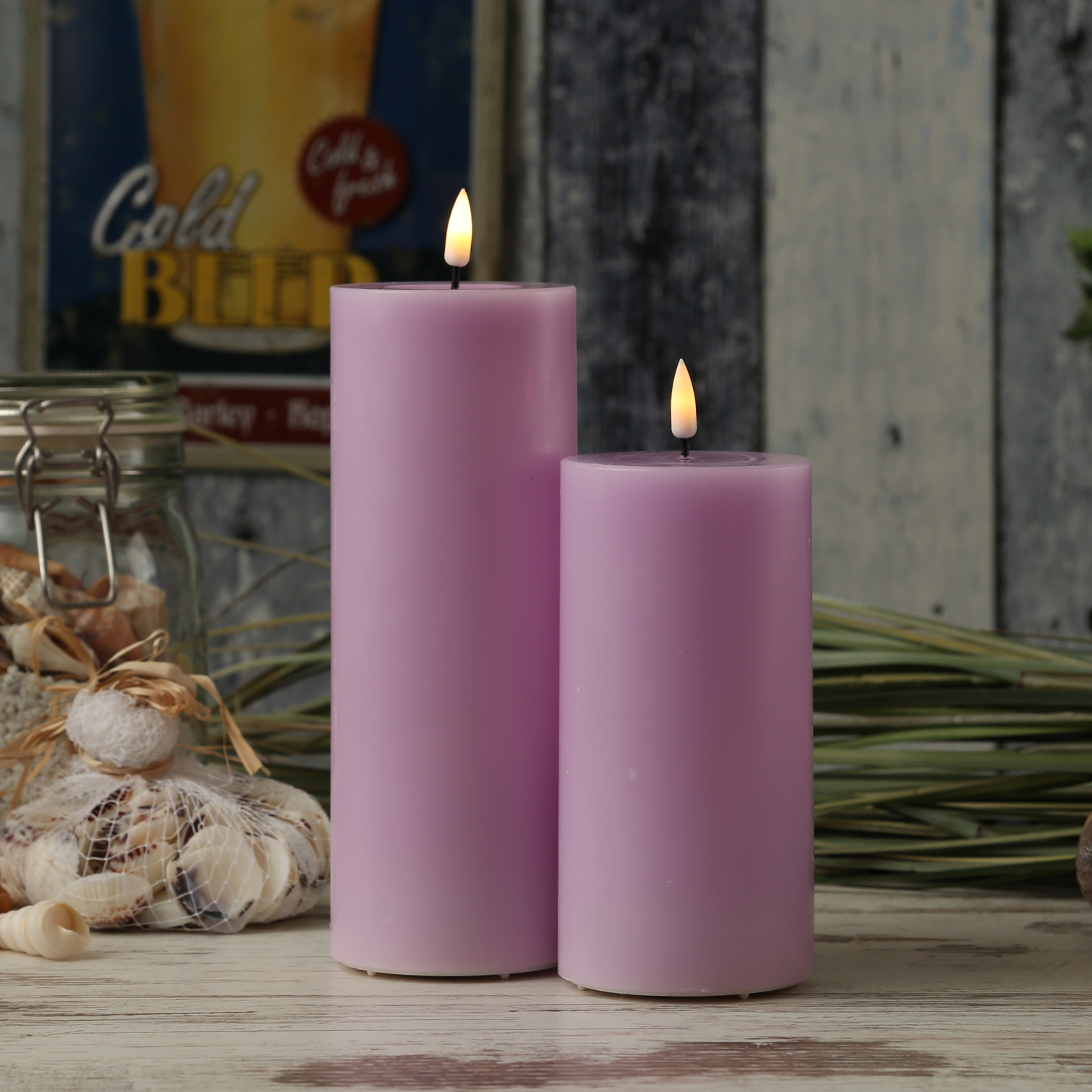 LED Stumpenkerze MIA - Echtwachs - realistische 3D Flamme - H: 15cm - D: 7,5cm - lavendel LED Stumpenkerze MIA - Echtwachs - realistische 3D Flamme - H: 15cm - D: 7,5cm - lavendel