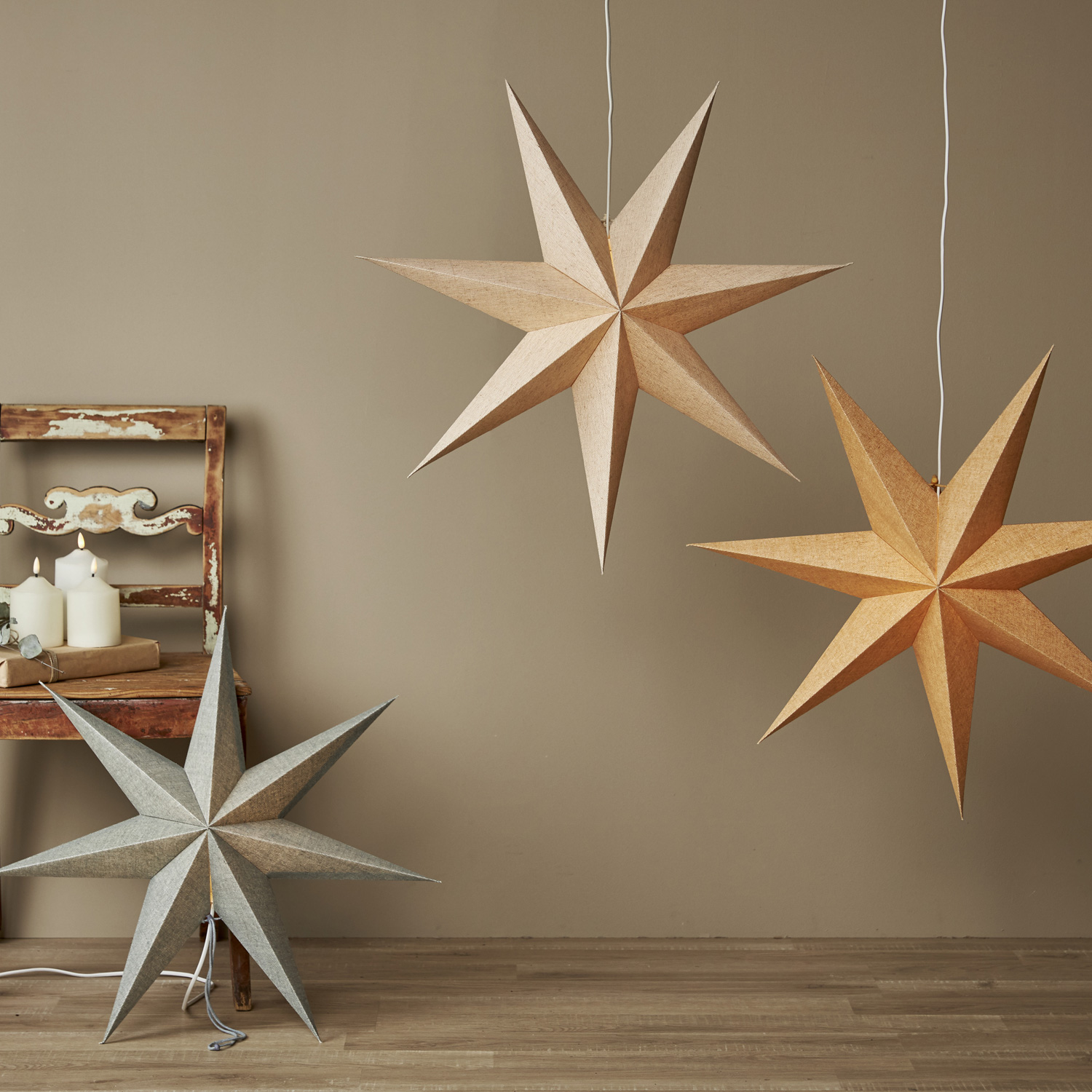 Papierstern COTTON - mit Band und Stoffbezug - hängend - 7-zackig - D: 60cm - grün Papierstern COTTON - mit Band und Stoffbezug - hängend - 7-zackig - D: 60cm - grün