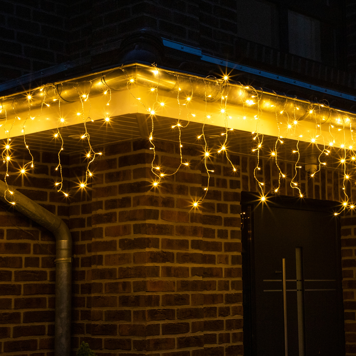 LED Lichtervorhang Eisregen - Blinkfunktion - 400 warmweiße LED - L: 7,9m, H: 0,7m - für Außen