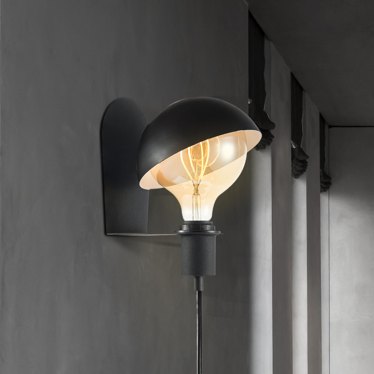 Wandlampe DYNA schwarz - E27 - beweglicher Schirm