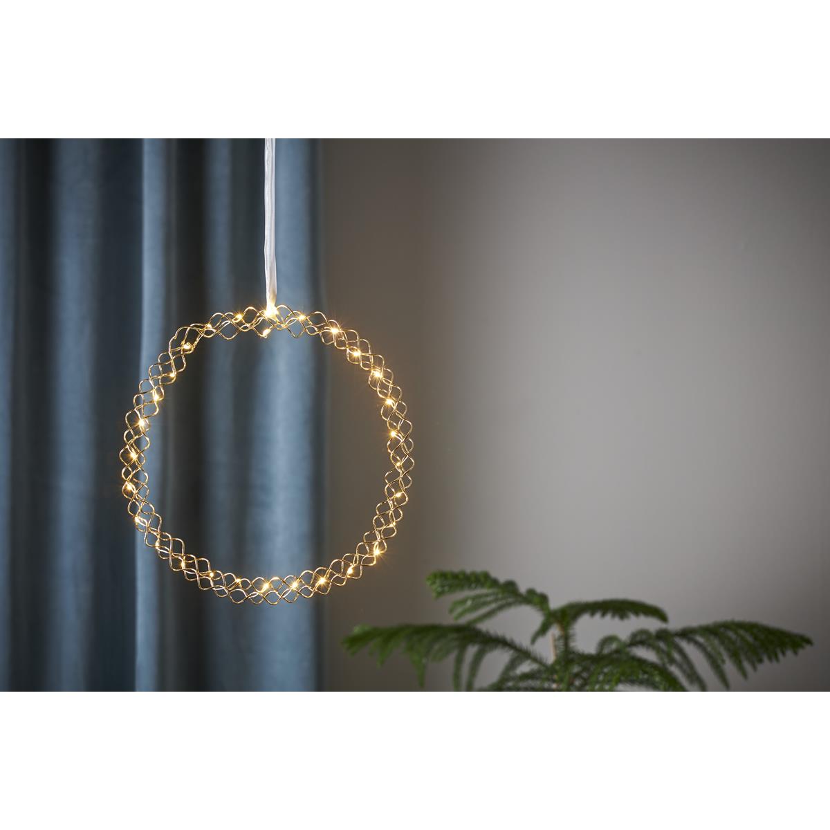 LED Kranz "Hoop" - 30 warmweiße LED - D: 30cm - Material: Metall - Batteriebetrieb - Timer - gold LED Kranz "Hoop" - 30 warmweiße LED - D: 30cm - Material: Metall - Batteriebetrieb - Timer - gold