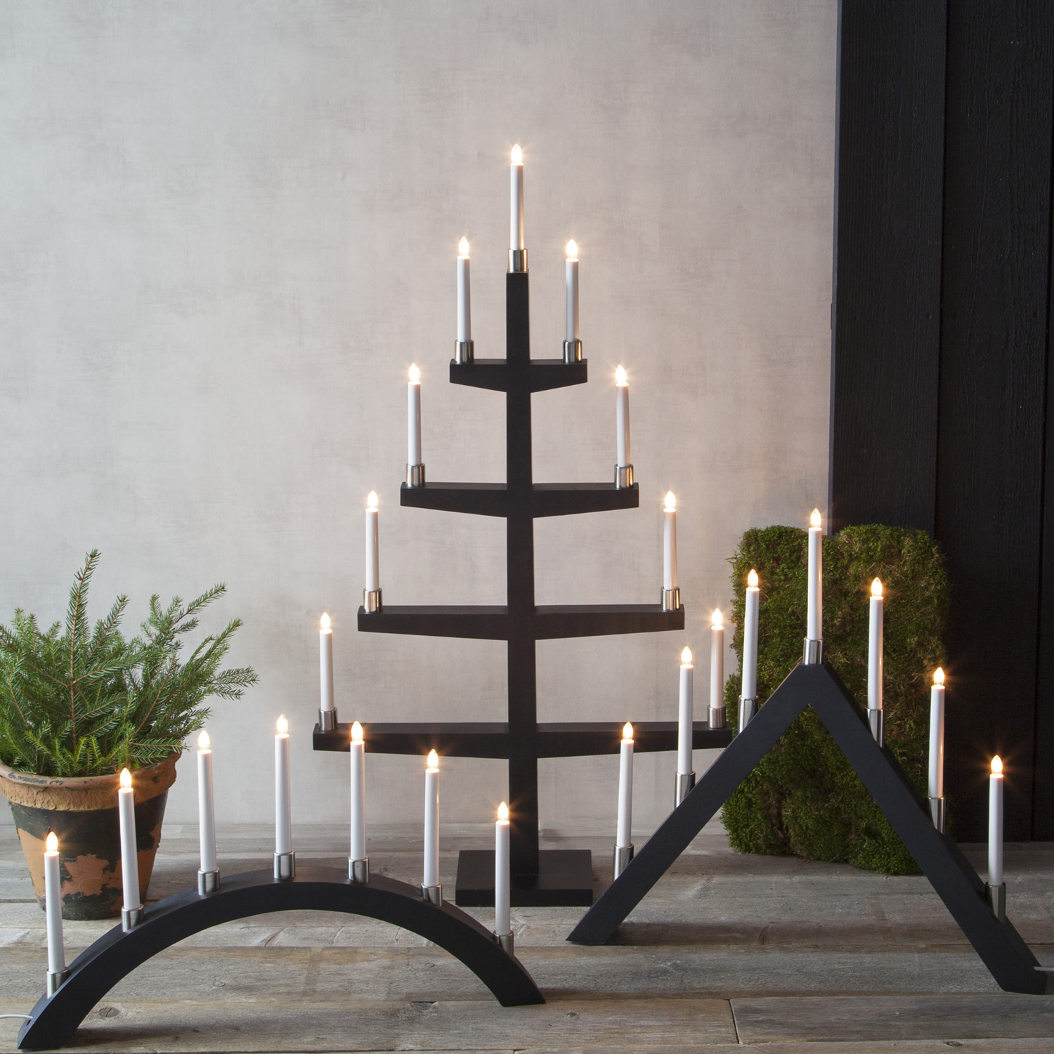Lichterbogen TALL  - 7 warmweiße Glühlampen - L: 67cm, H: 40cm - Holz - Schalter - Schwarz